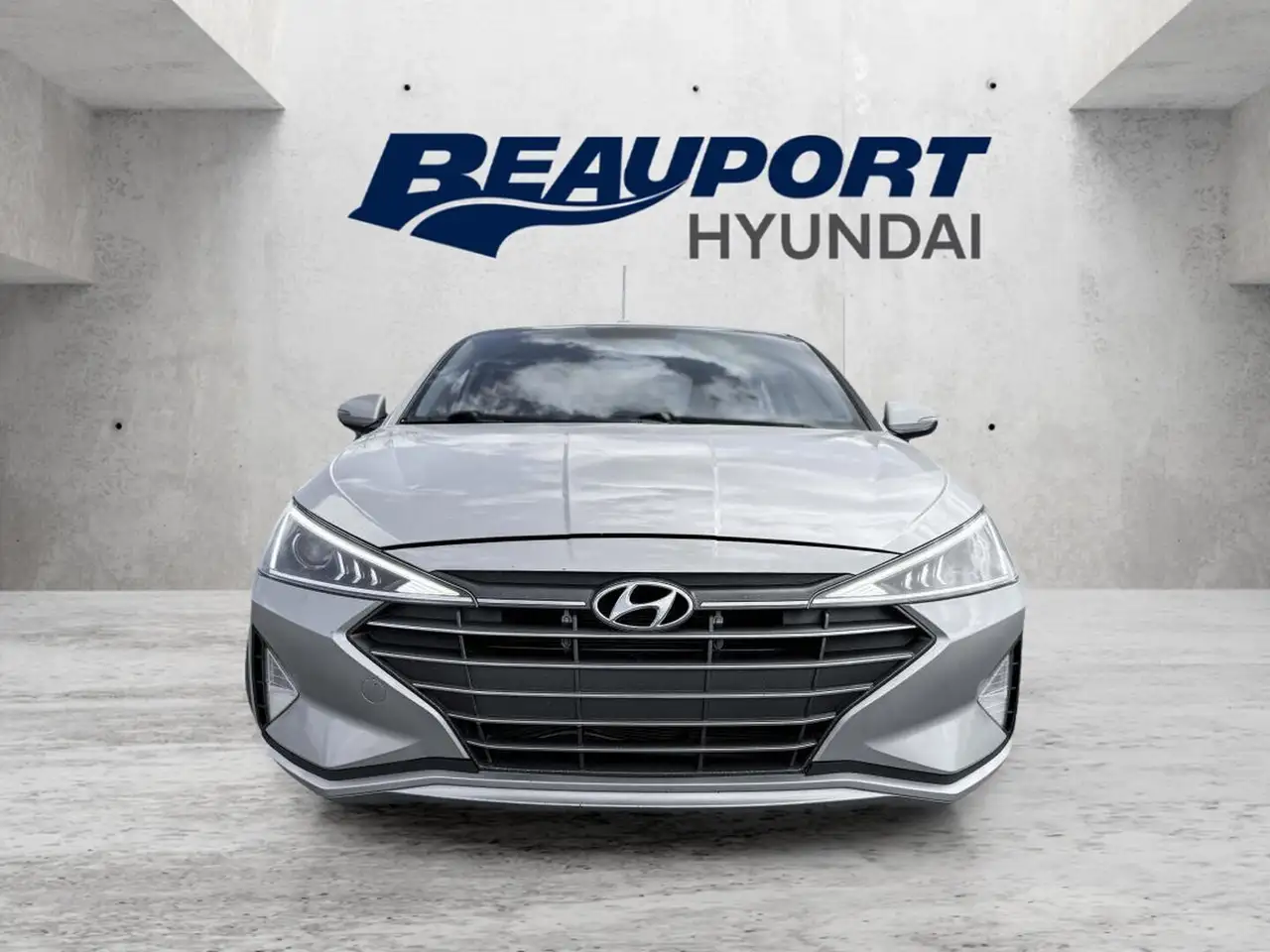 Hyundai ELANTRA снимка Hyundai ELANTRA