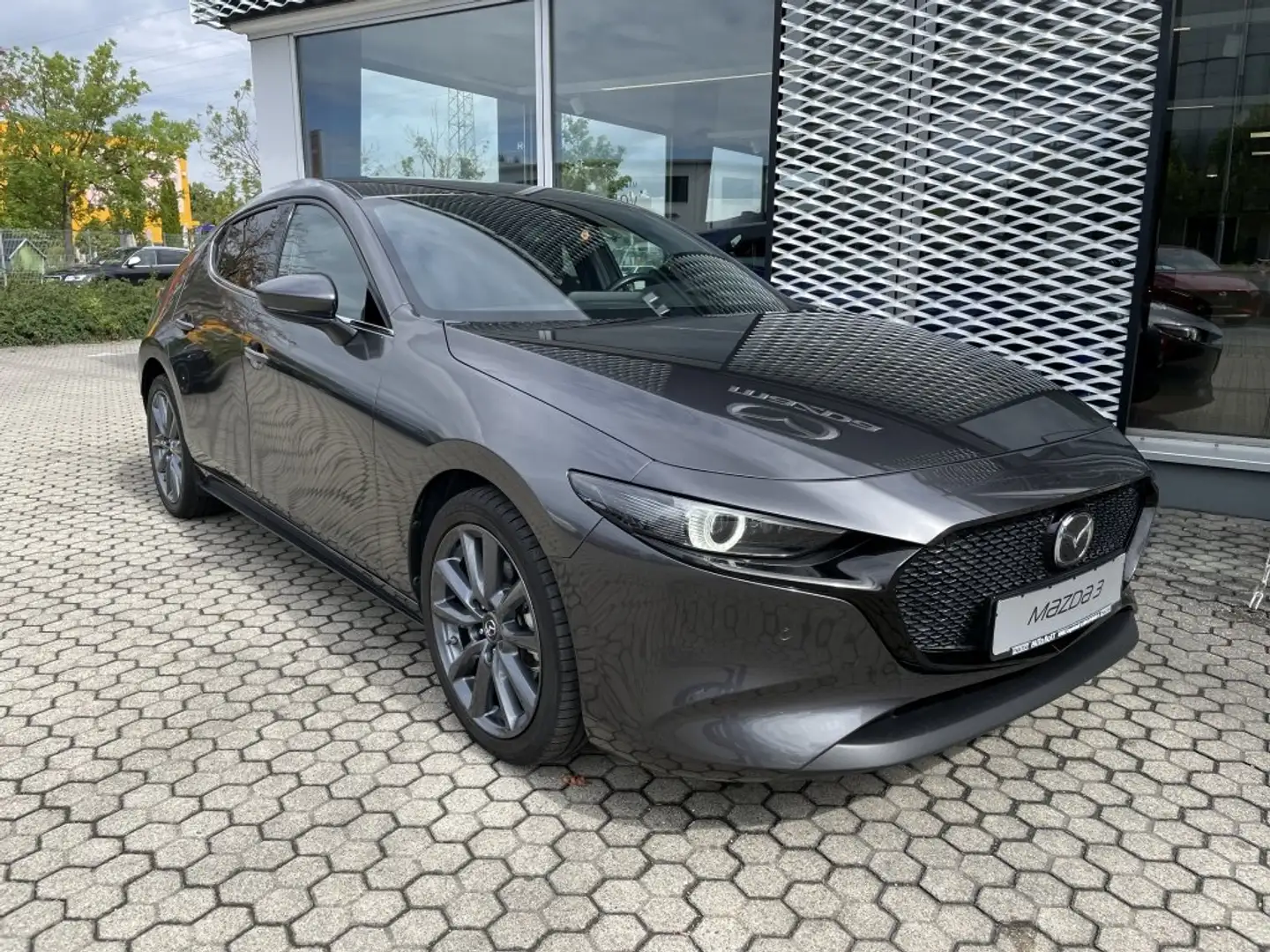 Mazda 3 Selection Automatik Matrix-LED ACC Carplay Navi Grau - 1