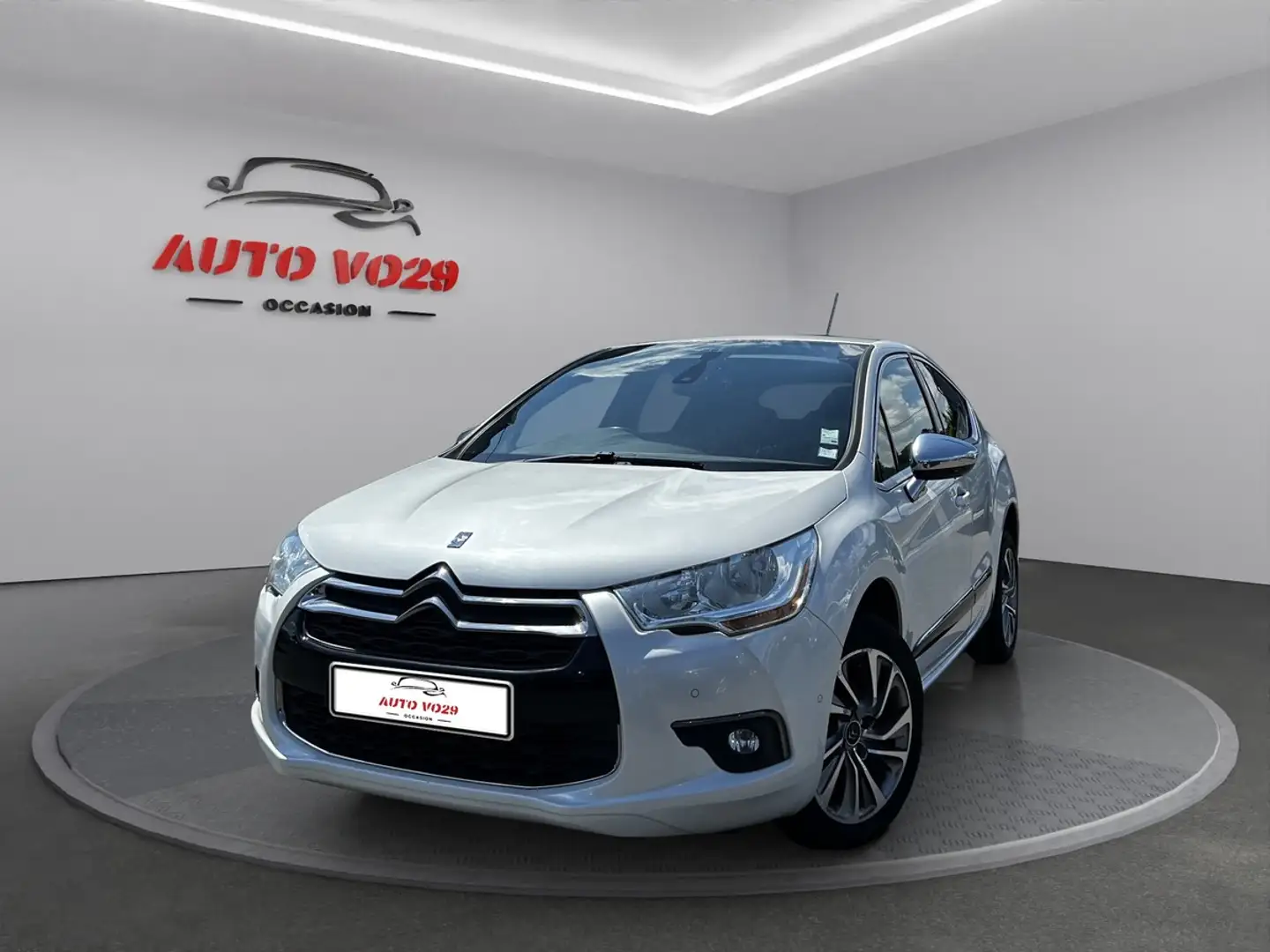 Citroen DS4 1.6 E-HDI 115 WIFI ON BOARD White - 1