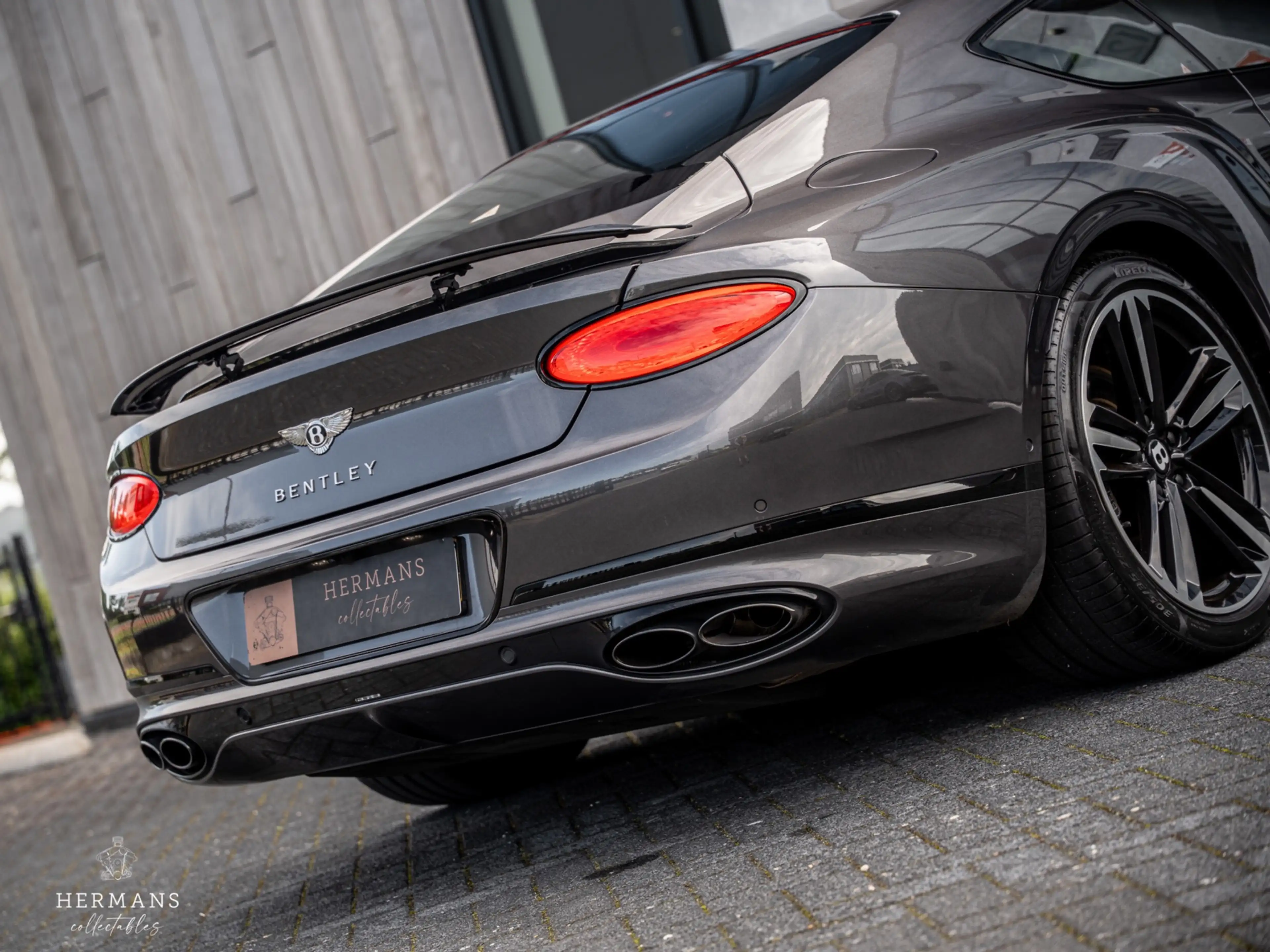 Bentley Continental GT 4.0 V8 / Rotating Screen / Massage / Bang & Olufse — photo 9