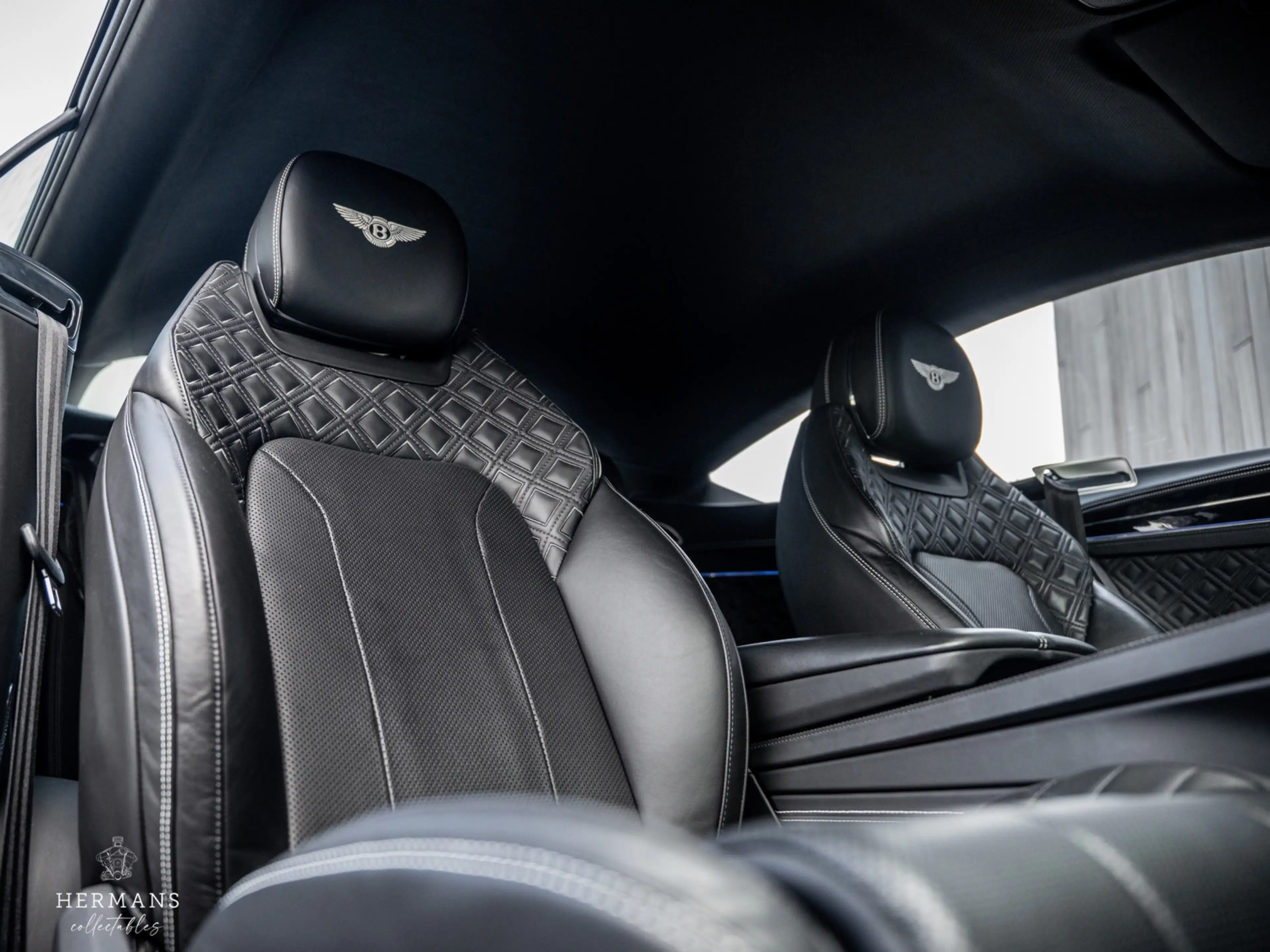 Bentley Continental GT 4.0 V8 / Rotating Screen / Massage / Bang & Olufse — photo 17