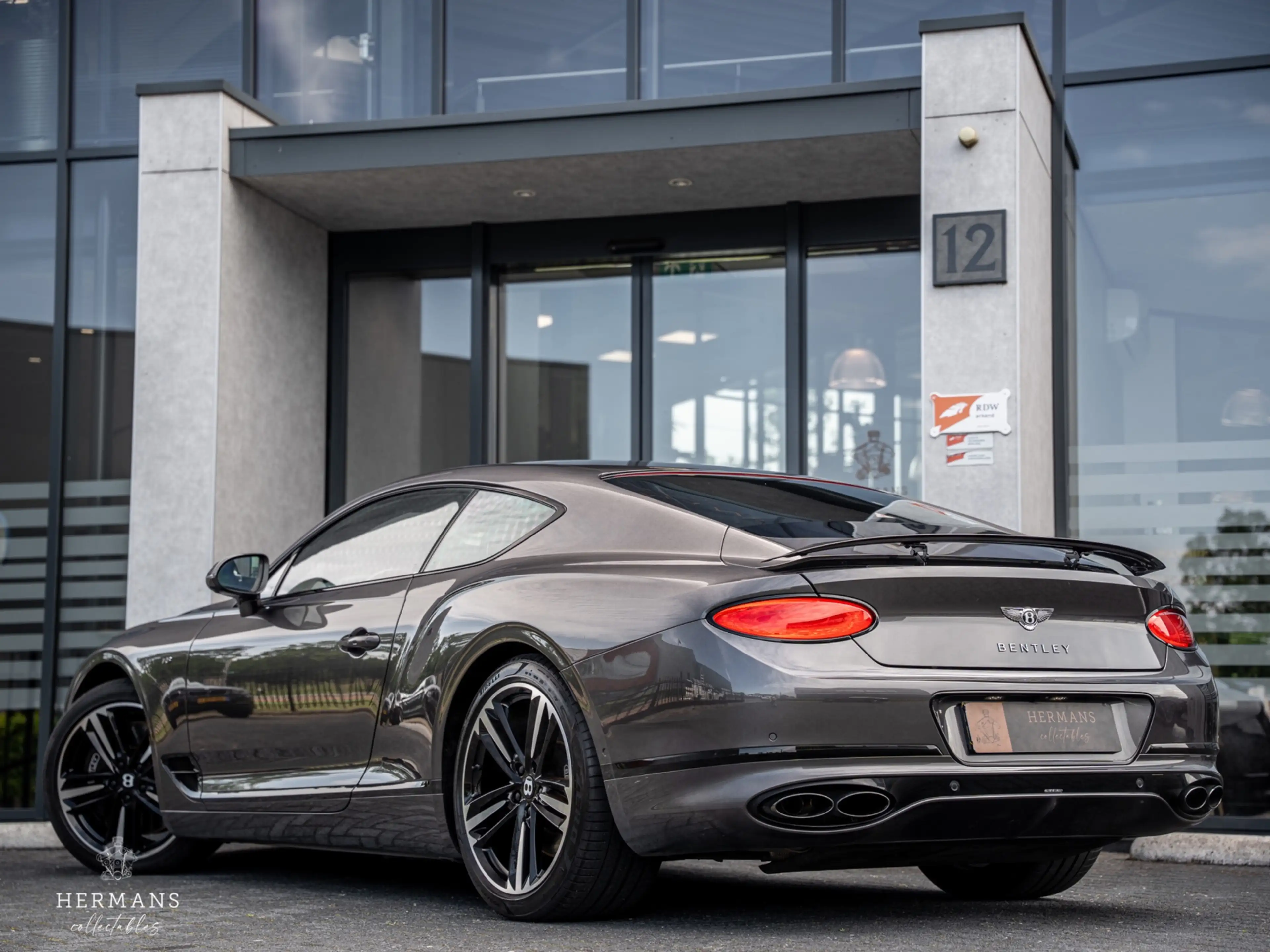 Bentley Continental GT 4.0 V8 / Rotating Screen / Massage / Bang & Olufse — photo 11