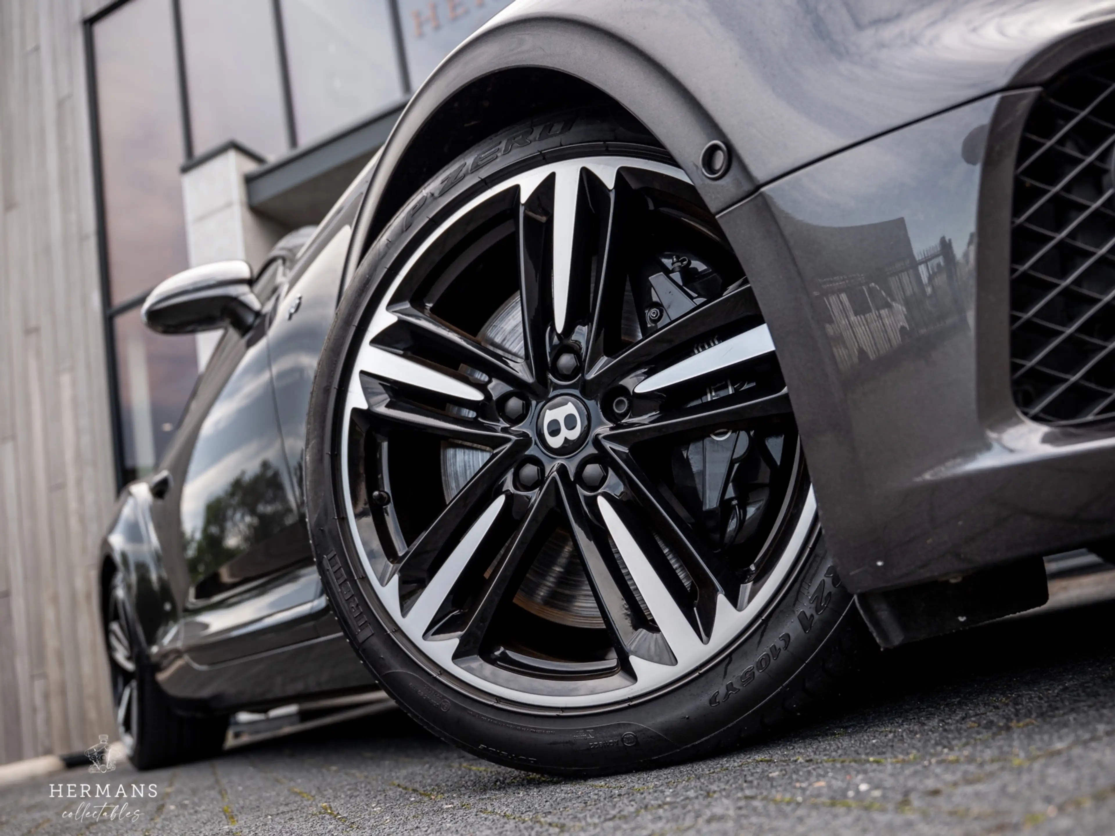 Bentley Continental GT 4.0 V8 / Rotating Screen / Massage / Bang & Olufse — photo 3