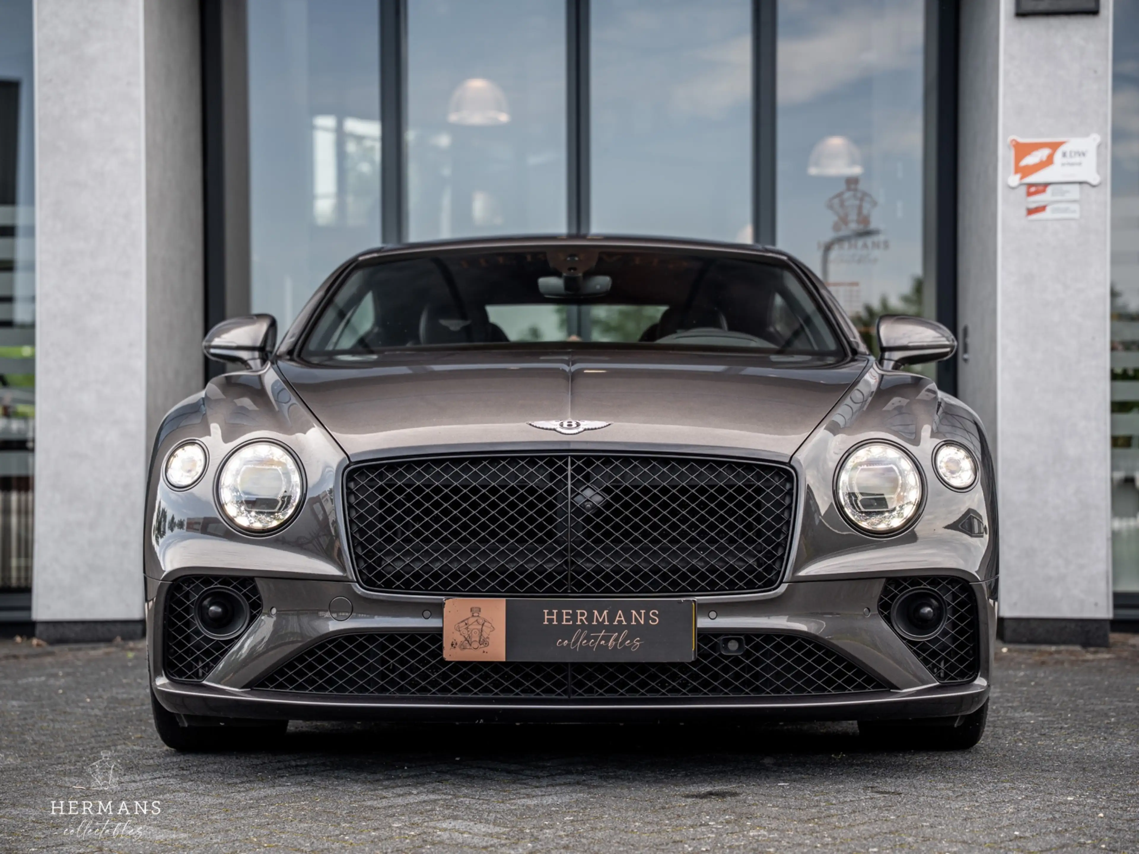 Bentley Continental GT 4.0 V8 / Rotating Screen / Massage / Bang & Olufse — photo 4