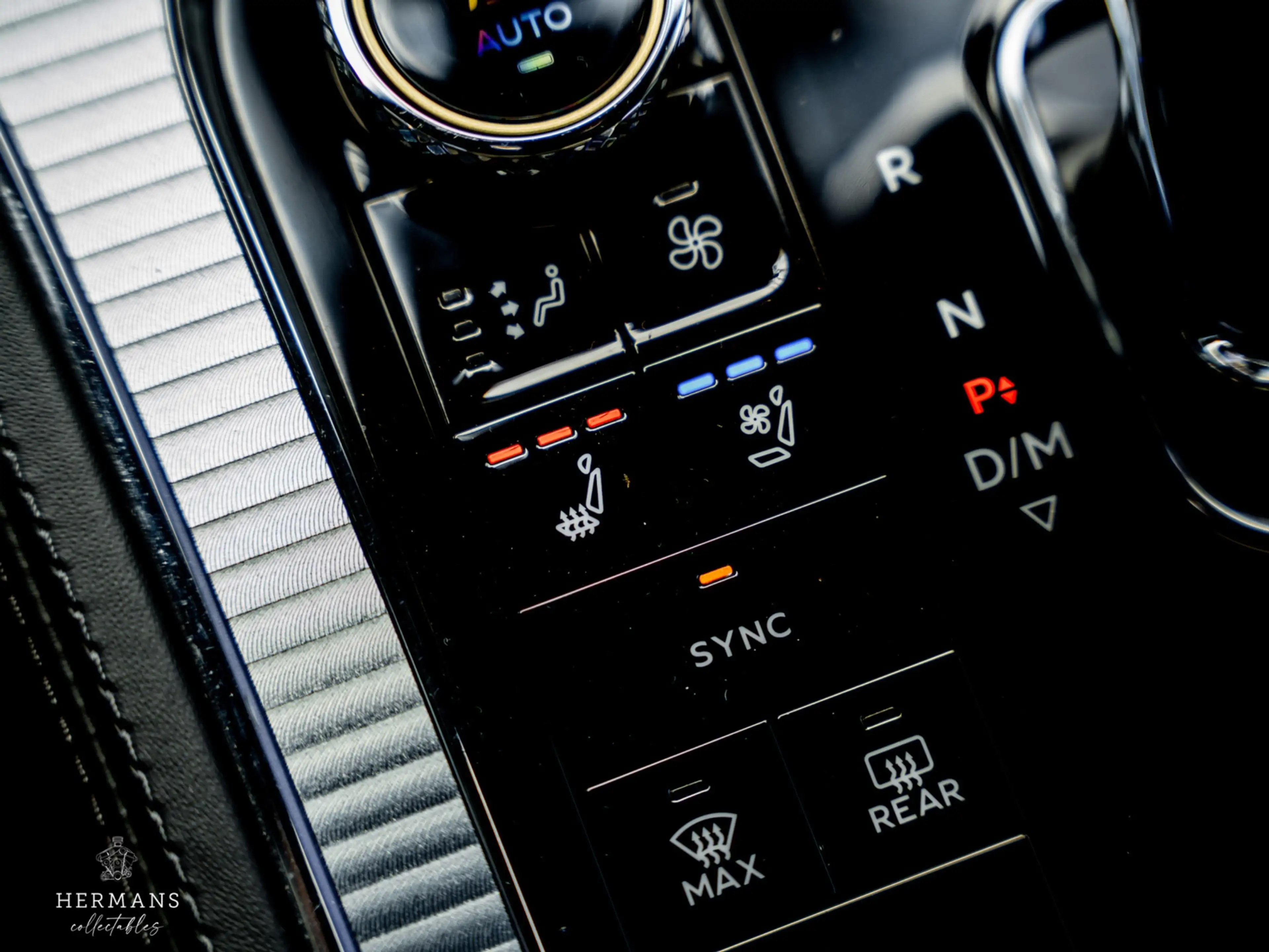 Bentley Continental GT 4.0 V8 / Rotating Screen / Massage / Bang & Olufse — photo 23