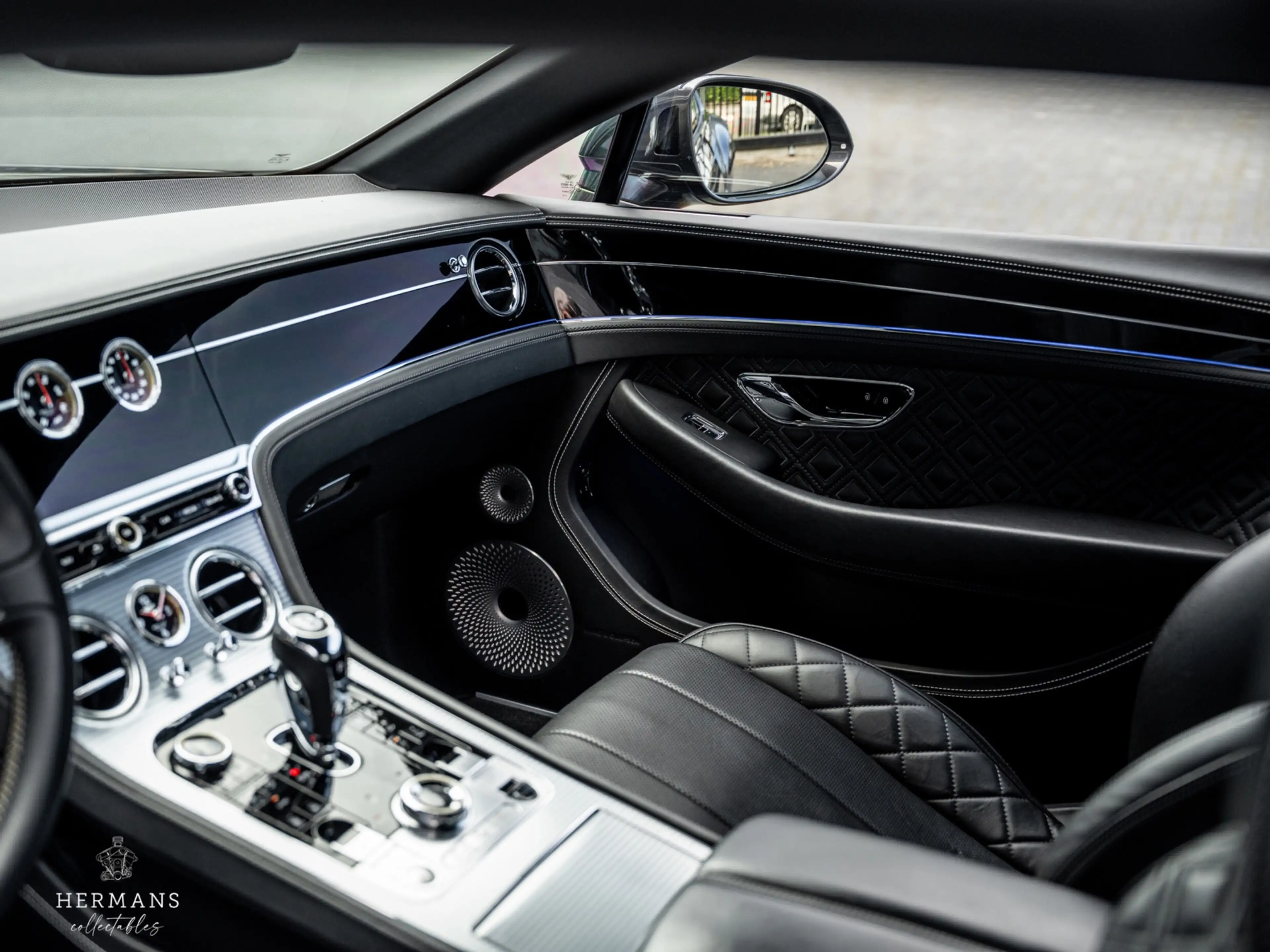 Bentley Continental GT 4.0 V8 / Rotating Screen / Massage / Bang & Olufse — photo 21