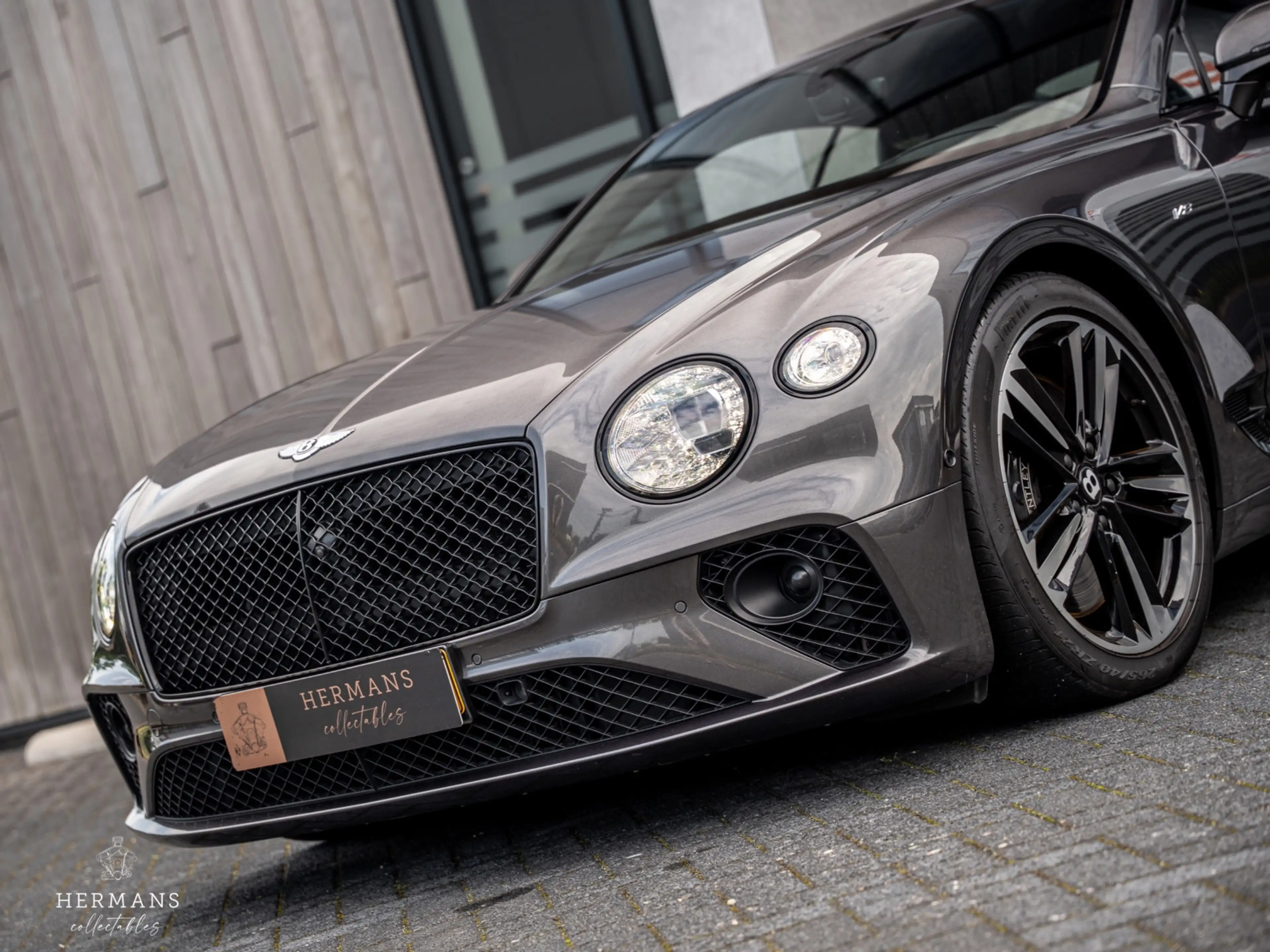 Bentley Continental GT 4.0 V8 / Rotating Screen / Massage / Bang & Olufse — photo 5
