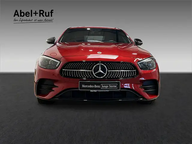 Mercedes-Benz 300 view 2
