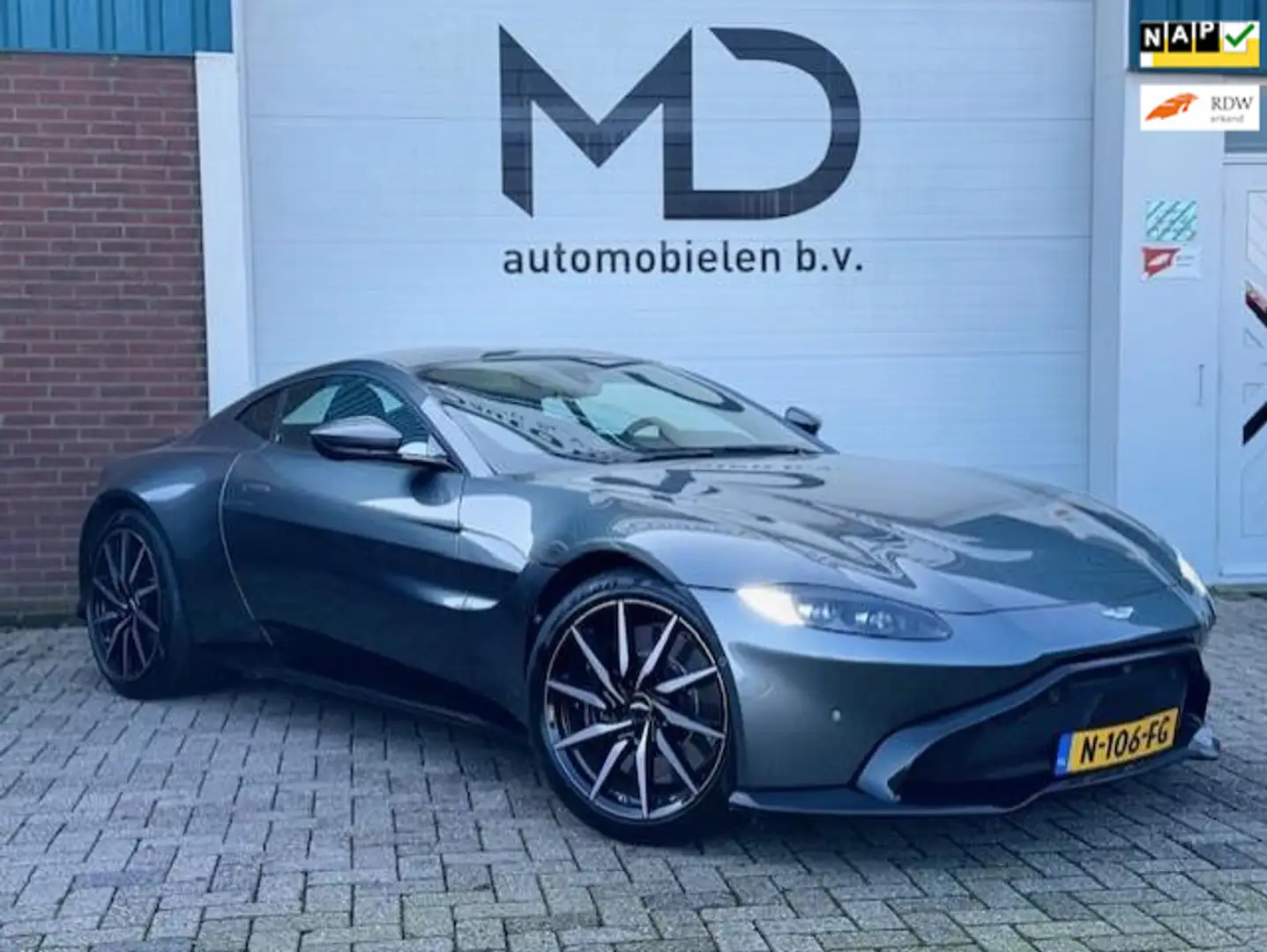 Aston Martin Vantage 4.0 V8 / Dealer onderhouden/ 1 Eigenaar Grey - 1