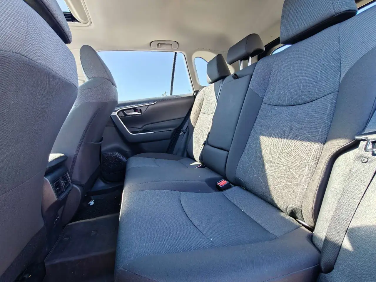 Toyota RAV 4 photo Toyota RAV 4