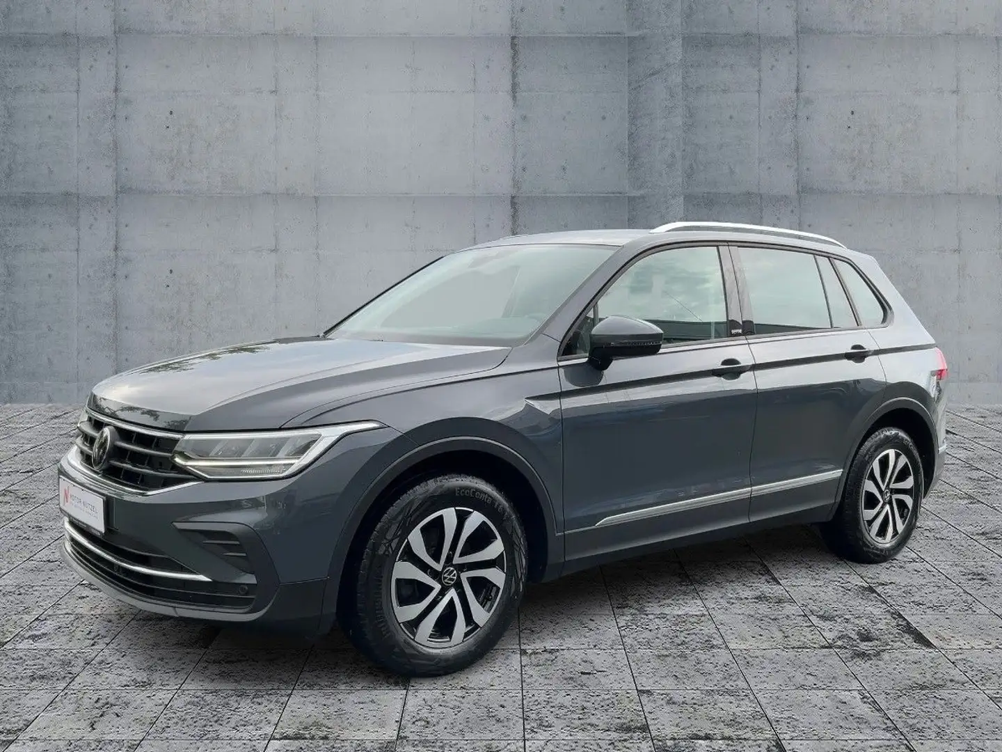 Volkswagen Tiguan 1.5 TSI ACTIVE 5JG+LED+ACC+NAVI+SHZ+2xPDC Grijs - 2