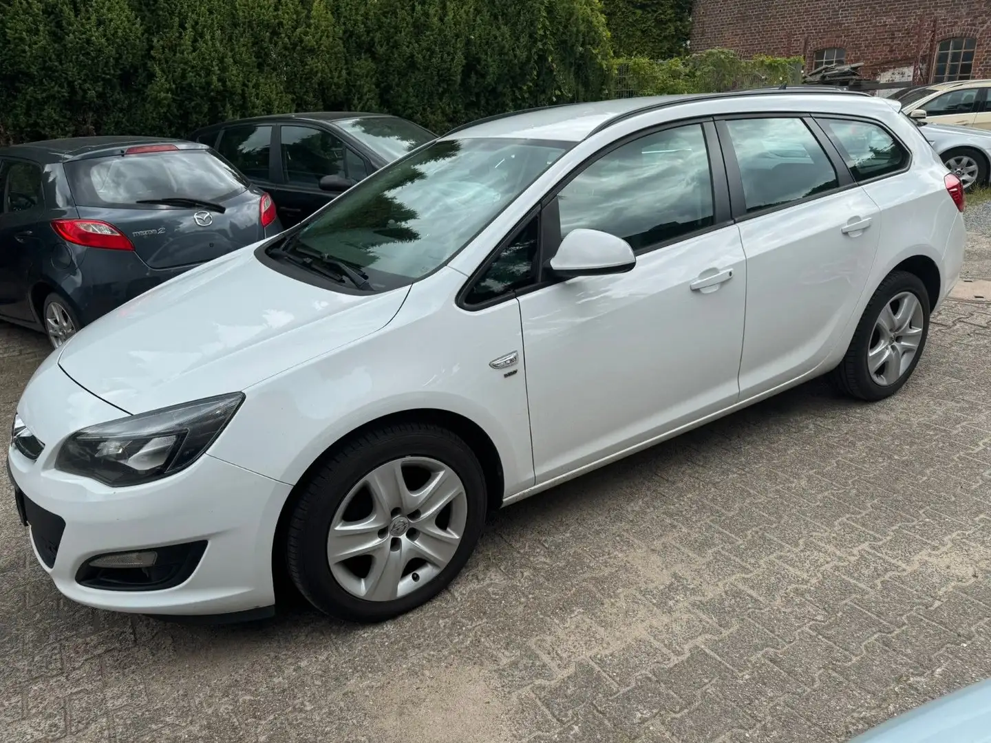 Opel Astra J Sports Tourer Energy Automatik Blanco - 1