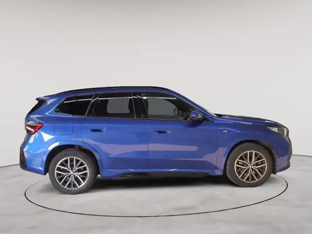BMW X1 view 3