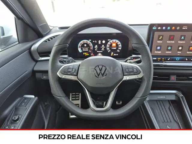 Volkswagen T-Roc view 10