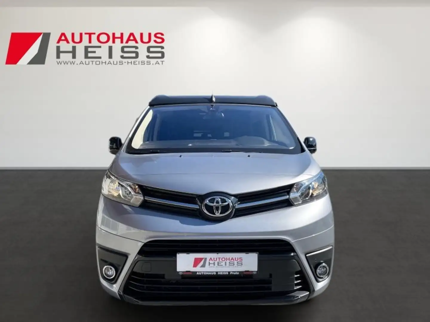 Toyota Proace Verso 2,0 D-4D 180 *CROSSCAMP FLEX* Zilver - 2