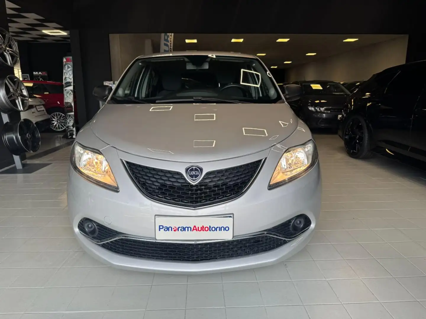 Lancia Ypsilon 1.2 69 CV 5 porte Silver Сірий - 2