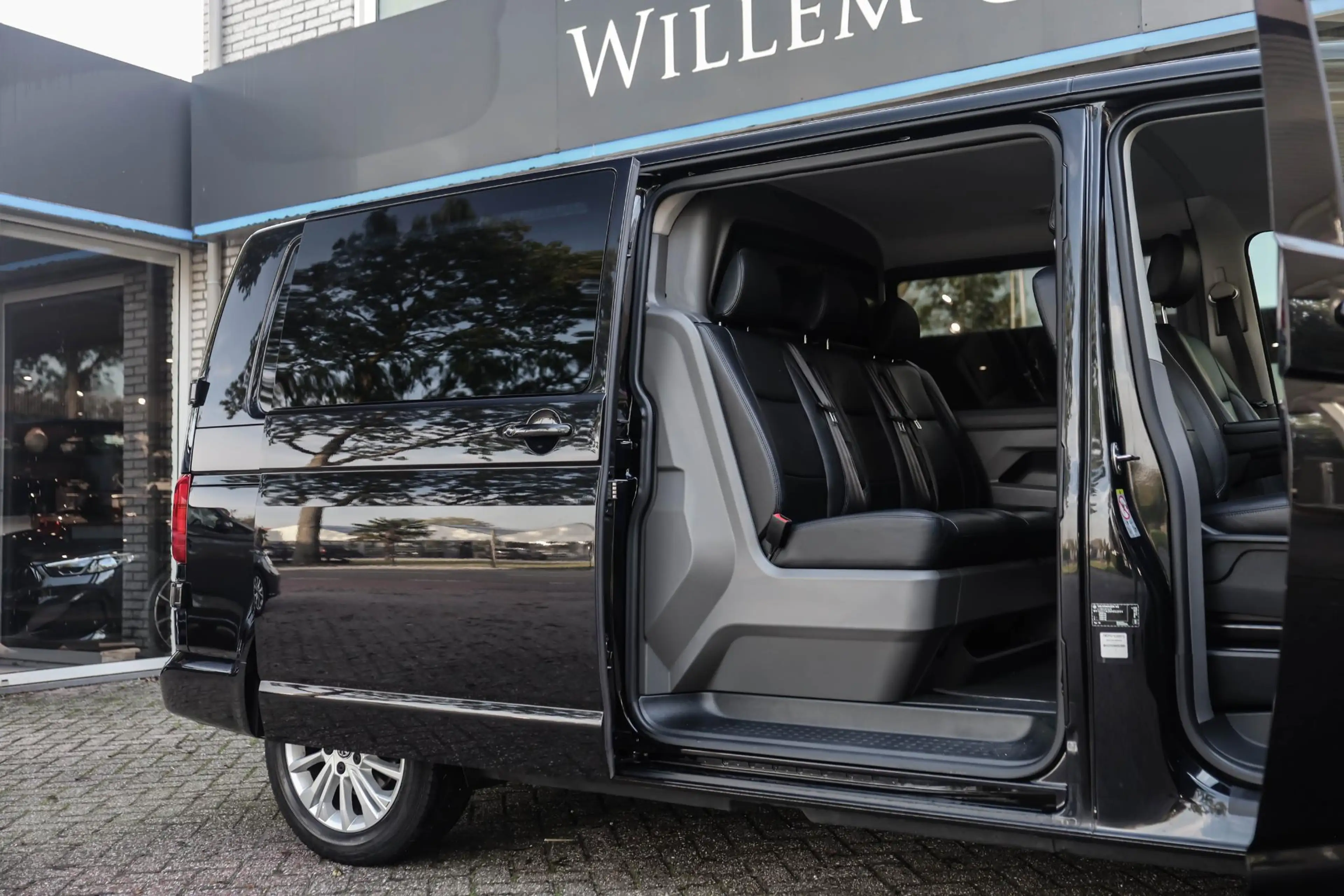 Volkswagen T6.1 Transporter 2.0 TDI L2H1 28 Bulli Automaat Camera Led Apple Ca — photo 15