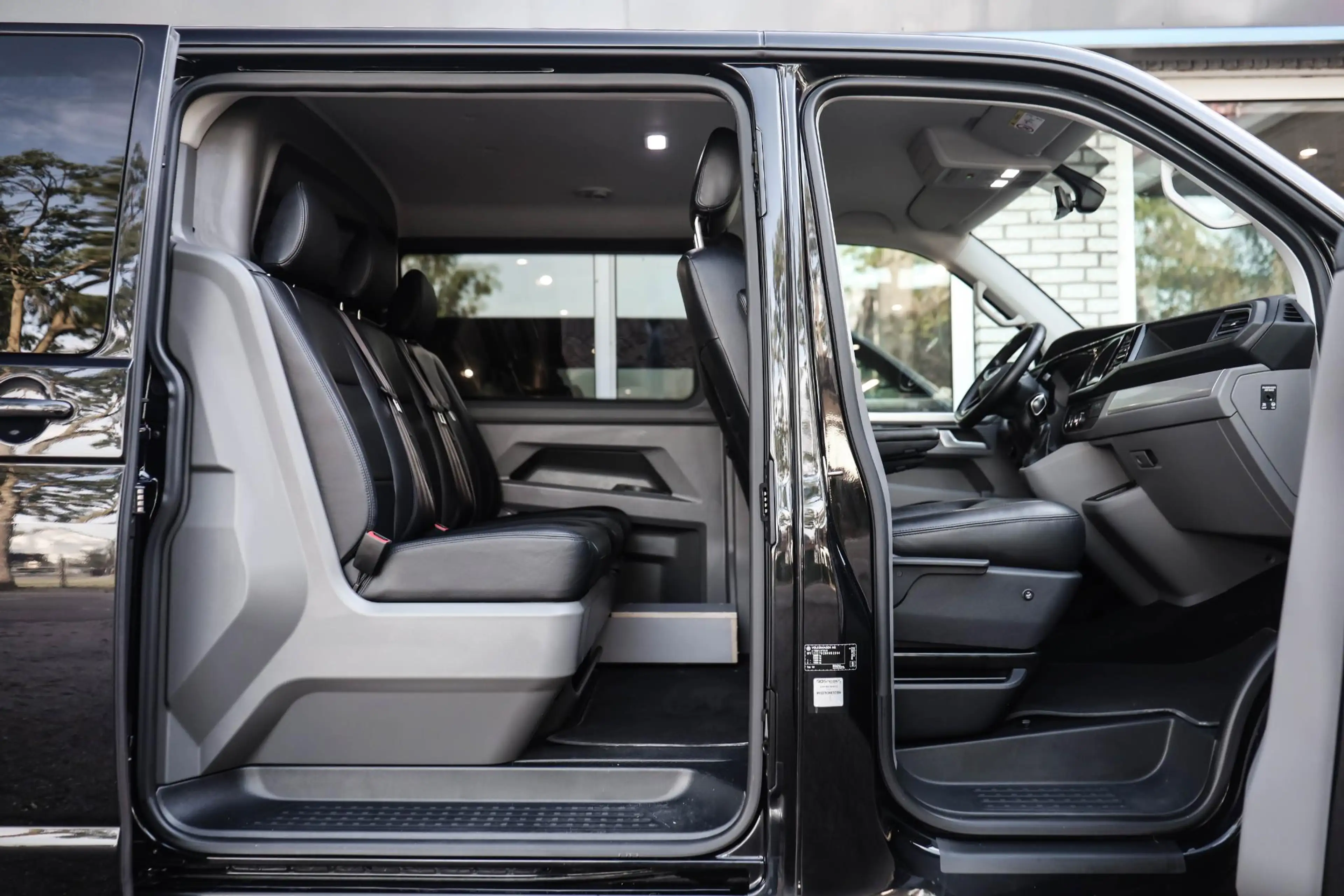 Volkswagen T6.1 Transporter 2.0 TDI L2H1 28 Bulli Automaat Camera Led Apple Ca — photo 14