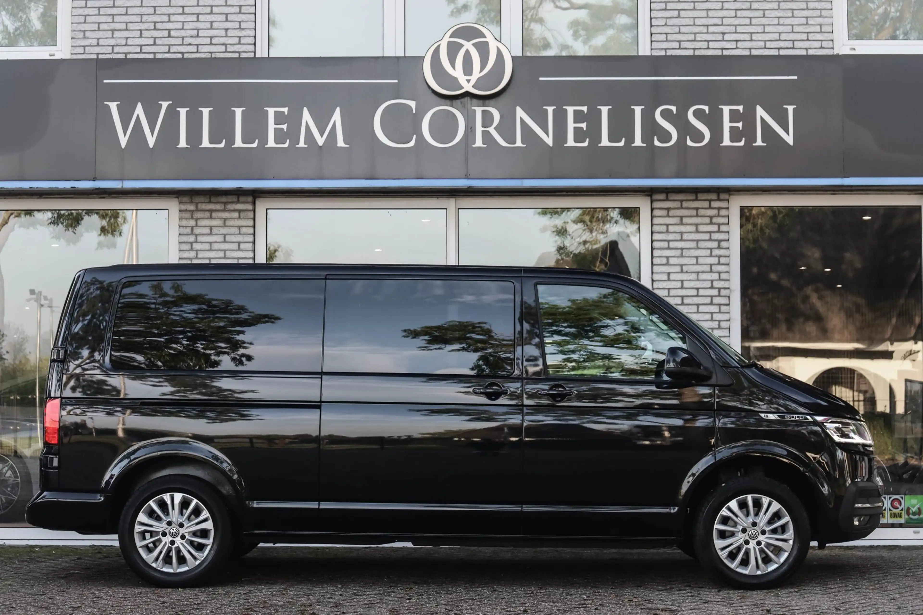 Volkswagen T6.1 Transporter 2.0 TDI L2H1 28 Bulli Automaat Camera Led Apple Ca — photo 3