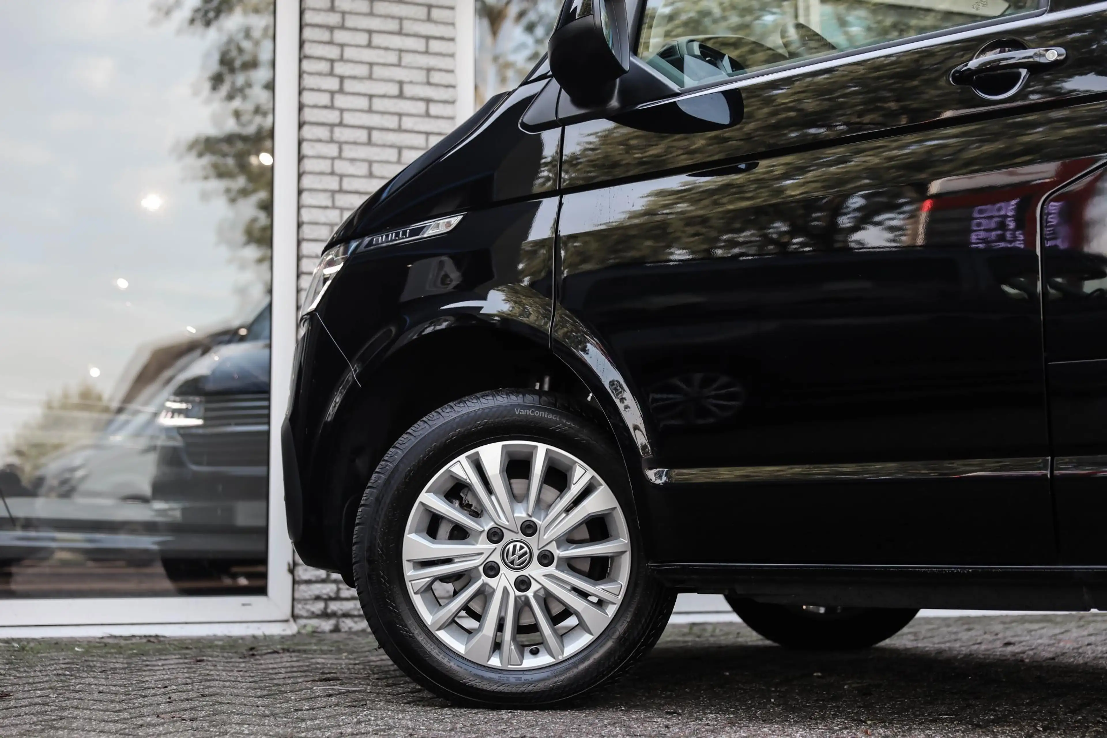 Volkswagen T6.1 Transporter 2.0 TDI L2H1 28 Bulli Automaat Camera Led Apple Ca — photo 44