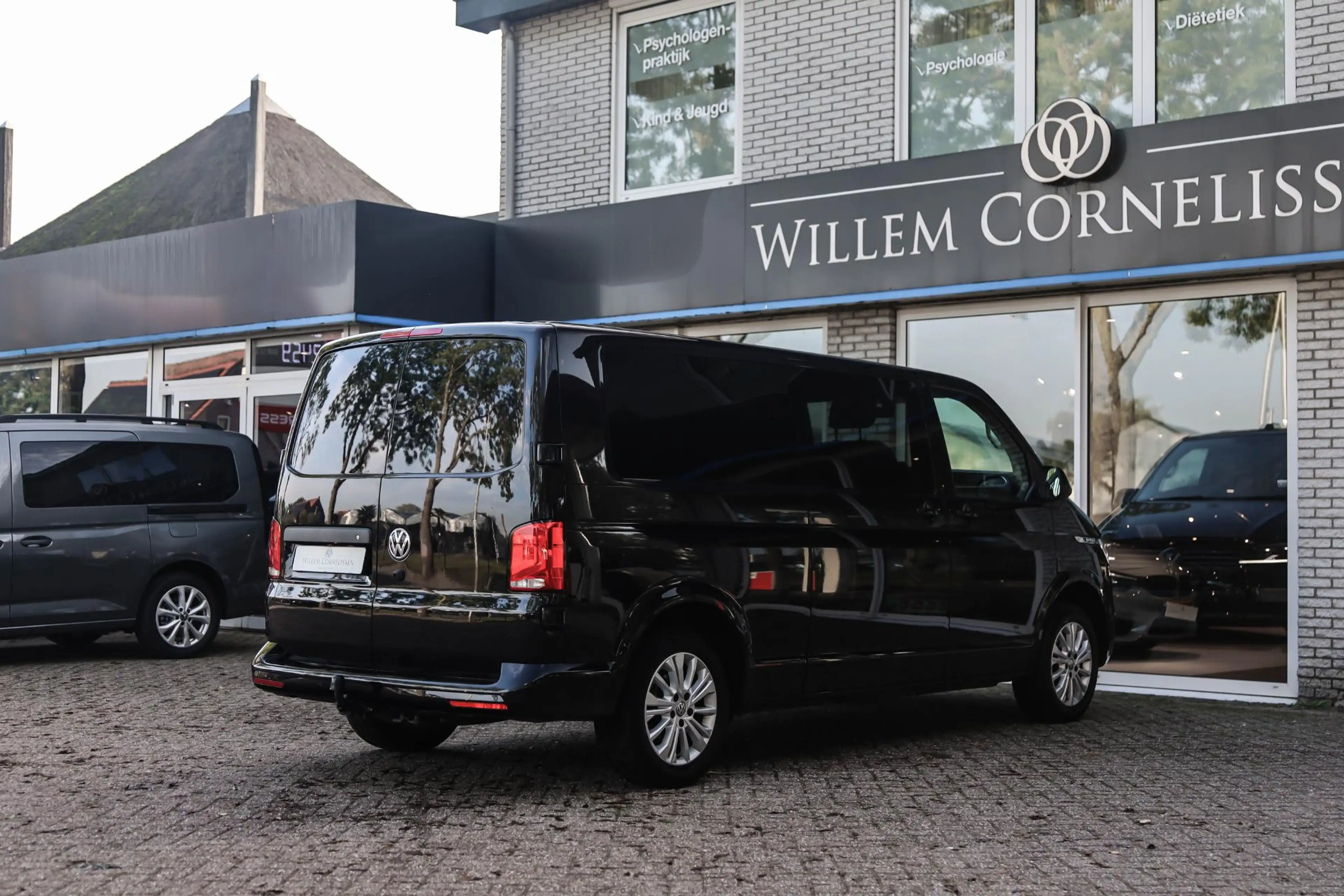Volkswagen T6.1 Transporter 2.0 TDI L2H1 28 Bulli Automaat Camera Led Apple Ca — photo 45