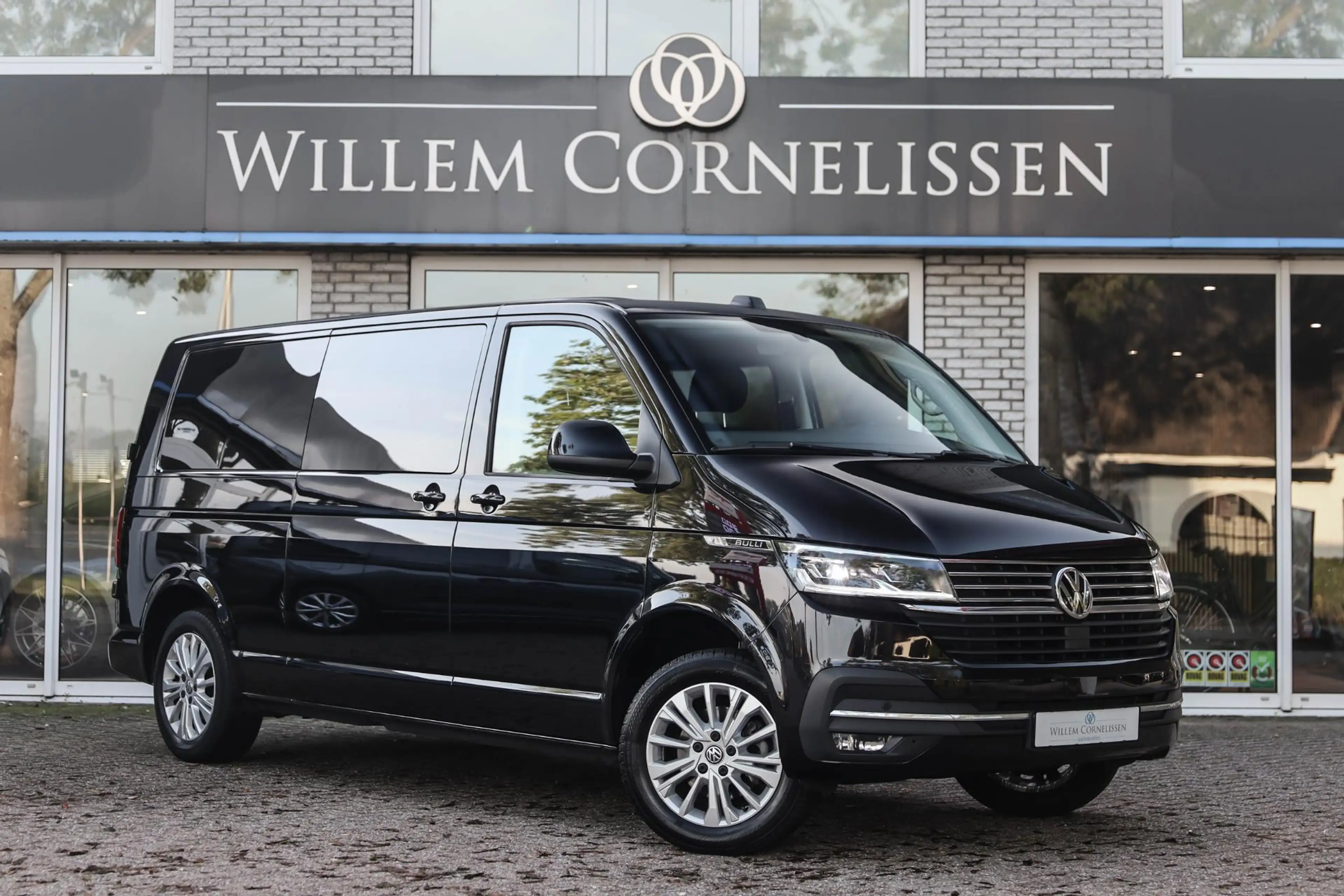 Volkswagen T6.1 Transporter 2.0 TDI L2H1 28 Bulli Automaat Camera Led Apple Ca