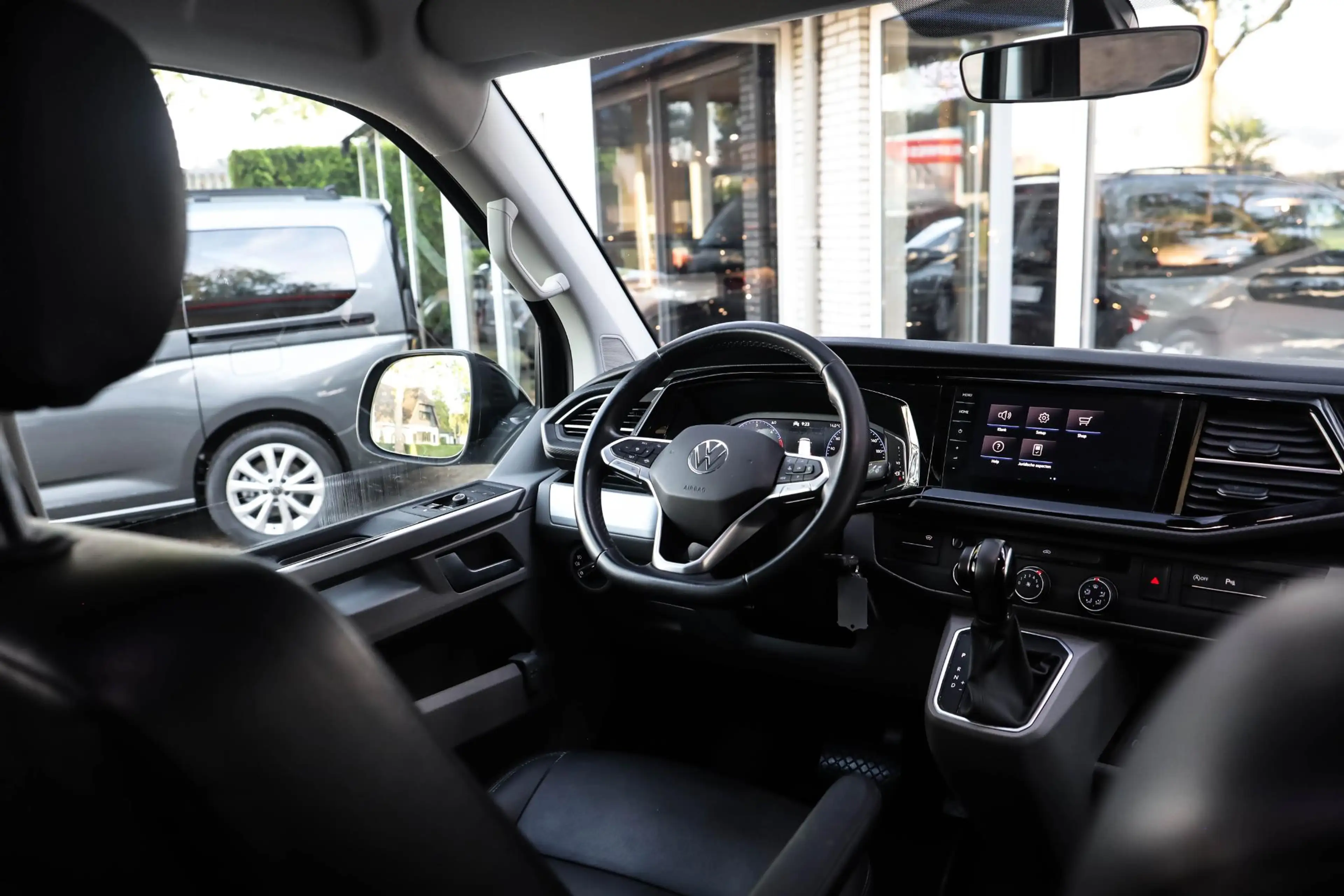 Volkswagen T6.1 Transporter 2.0 TDI L2H1 28 Bulli Automaat Camera Led Apple Ca — photo 47