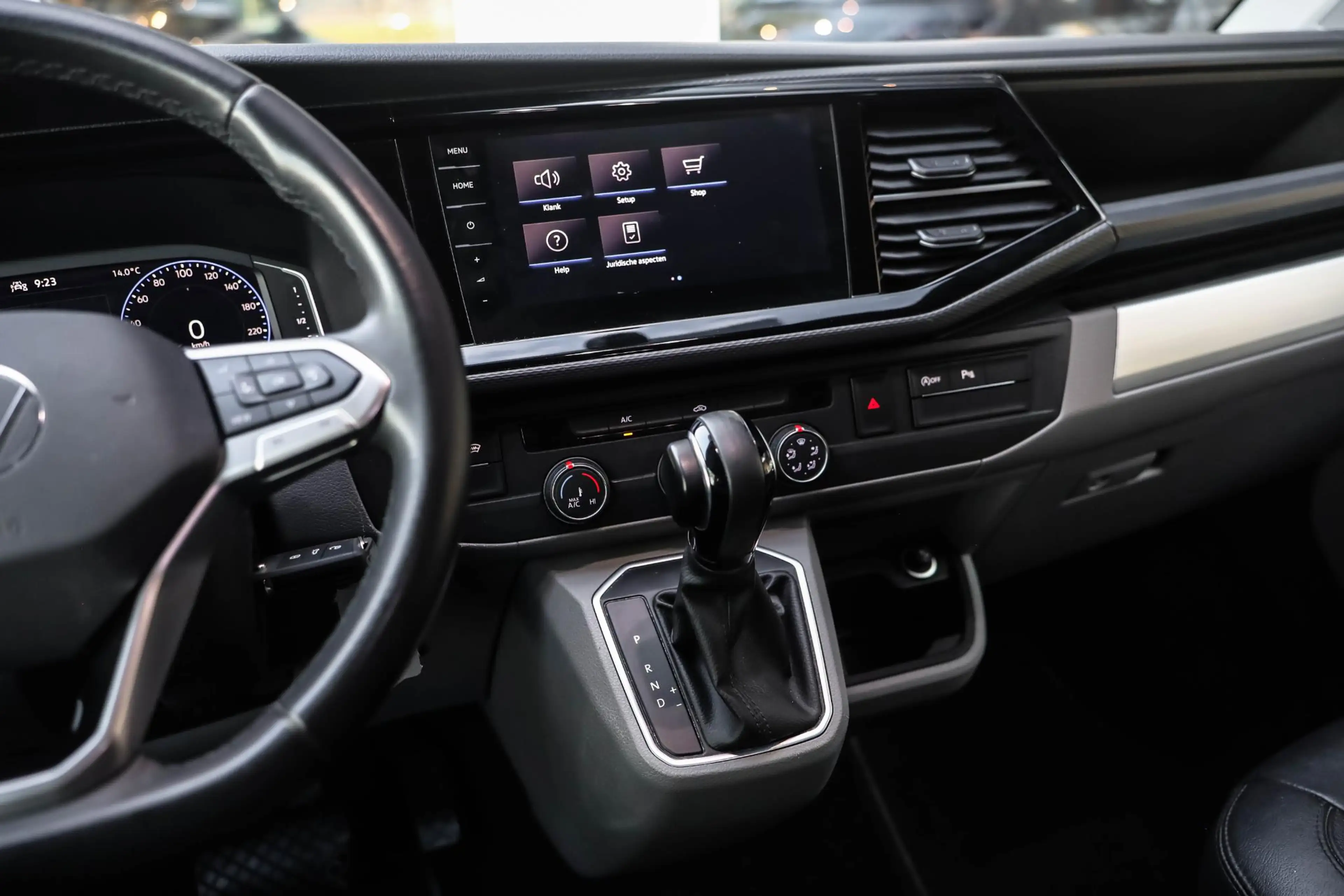 Volkswagen T6.1 Transporter 2.0 TDI L2H1 28 Bulli Automaat Camera Led Apple Ca — photo 26