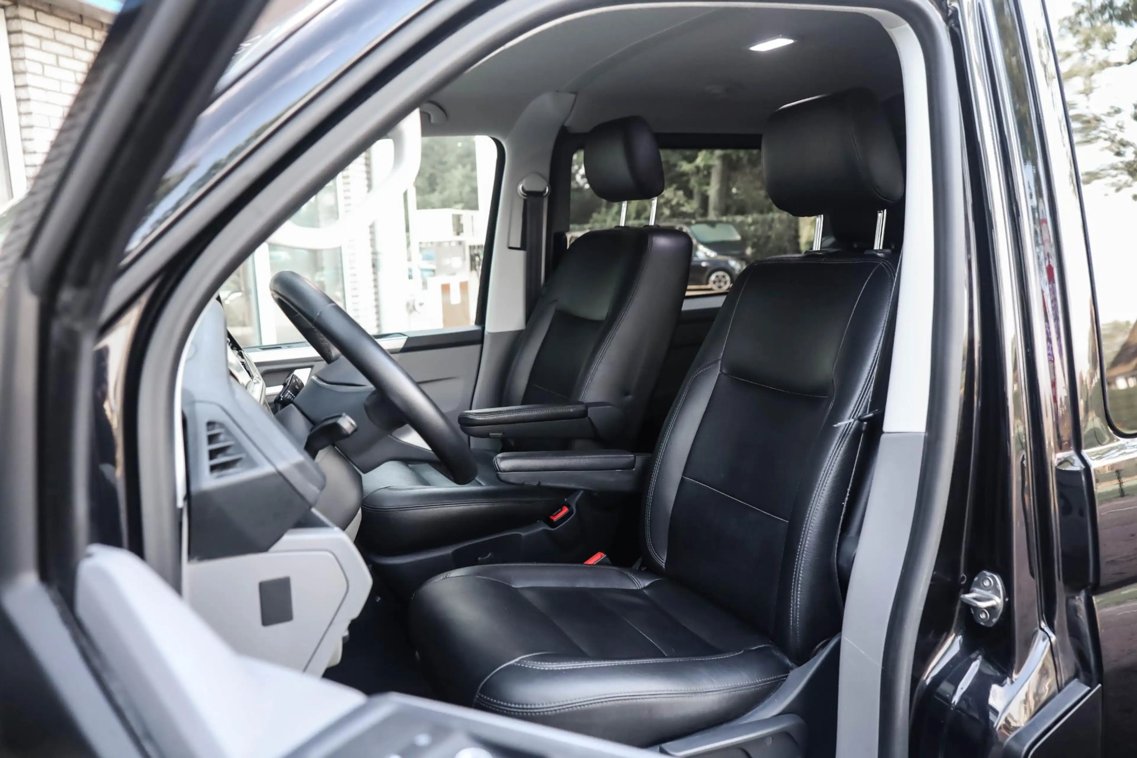 Volkswagen T6.1 Transporter 2.0 TDI L2H1 28 Bulli Automaat Camera Led Apple Ca — photo 10