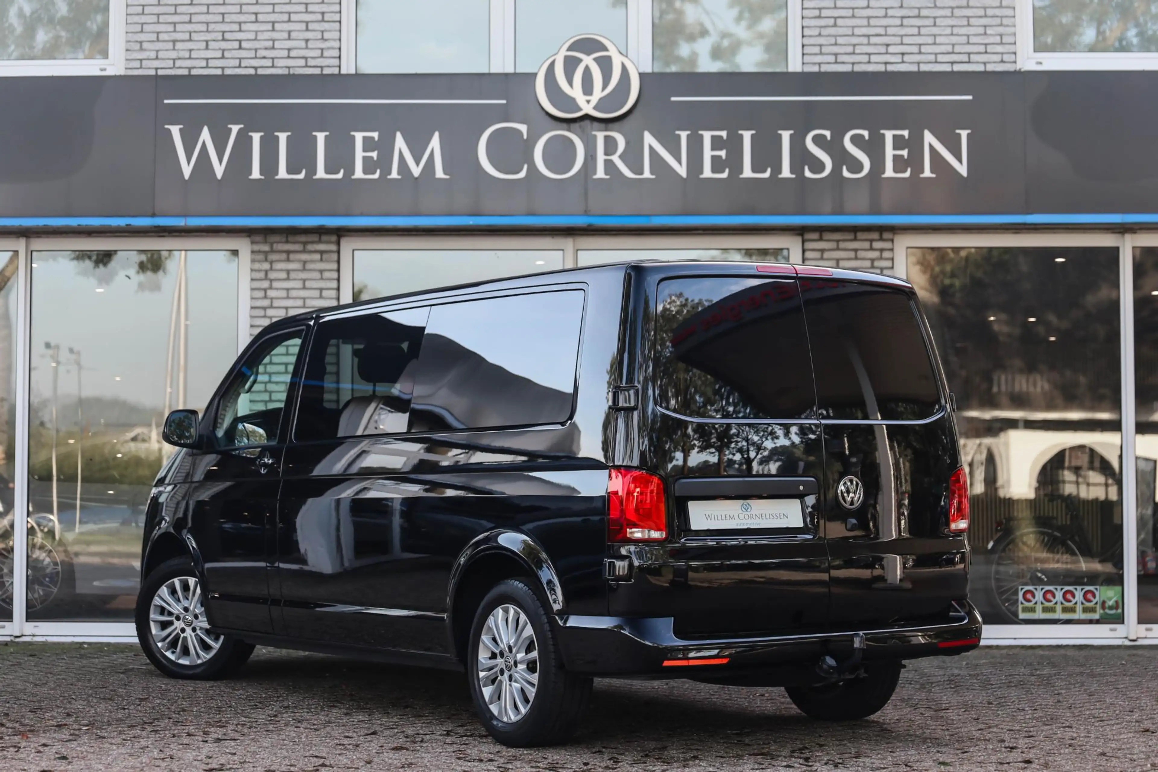 Volkswagen T6.1 Transporter 2.0 TDI L2H1 28 Bulli Automaat Camera Led Apple Ca — photo 4