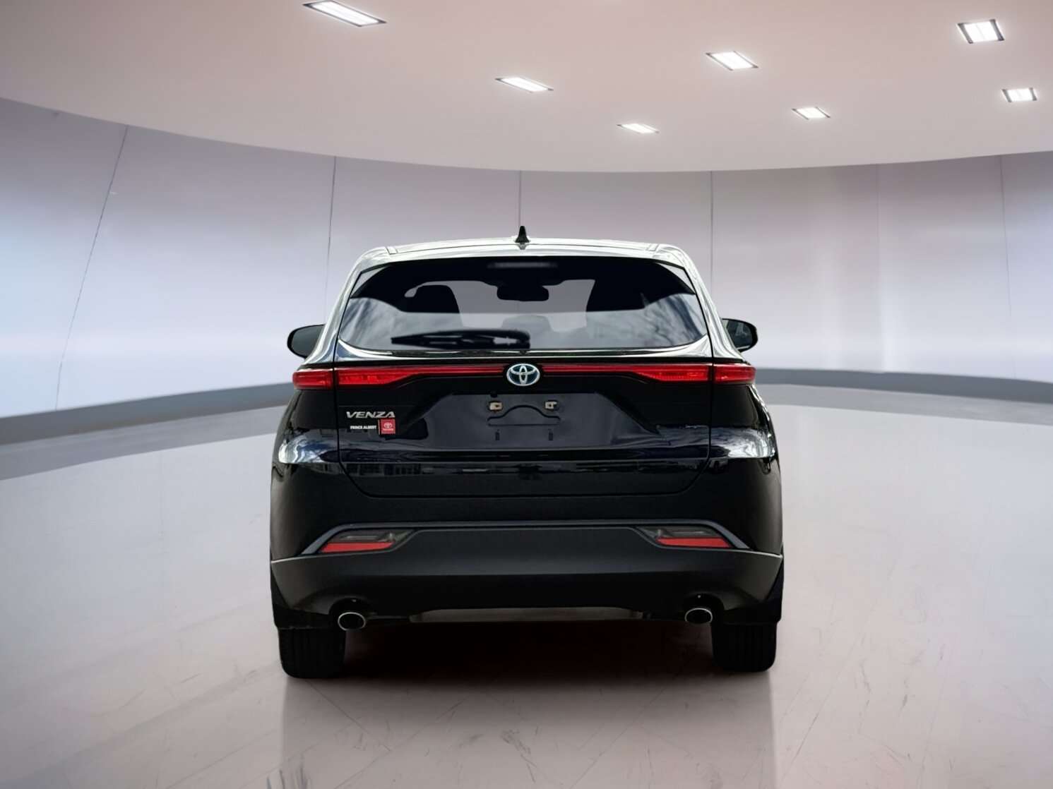 2024 Toyota Venza LE — photo 5