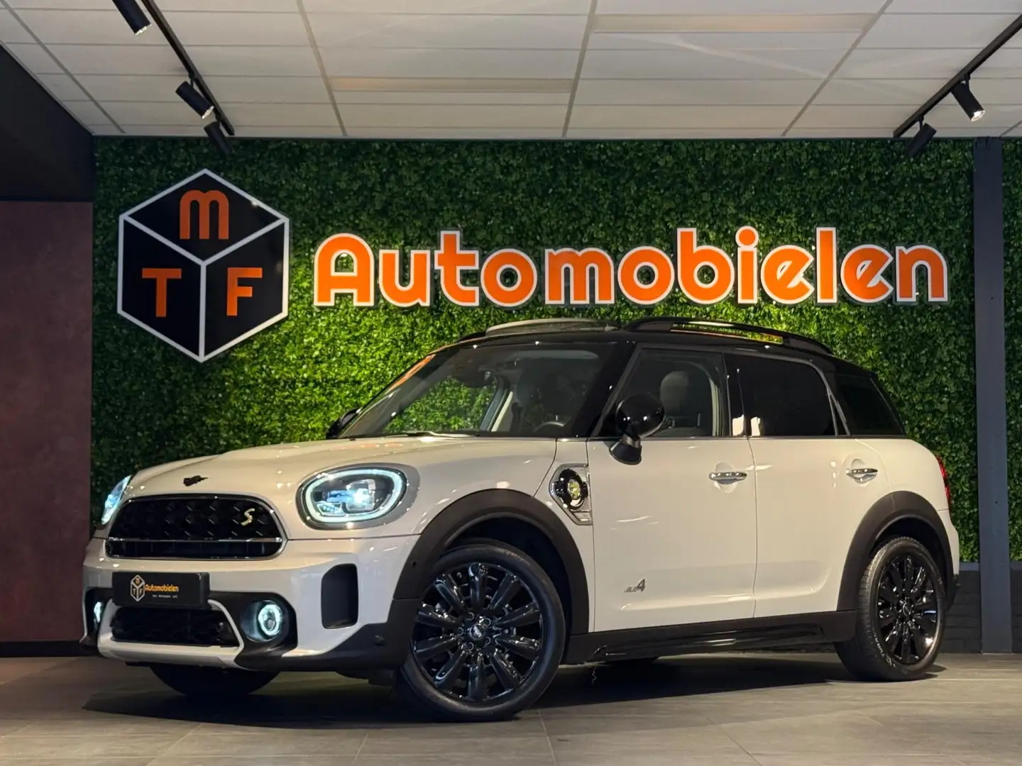 MINI Cooper SE Countryman Mini 2.0 ALL4 224 PK |PANO|VIRTUAL|CAMERA|BOMVOL Gri - 1
