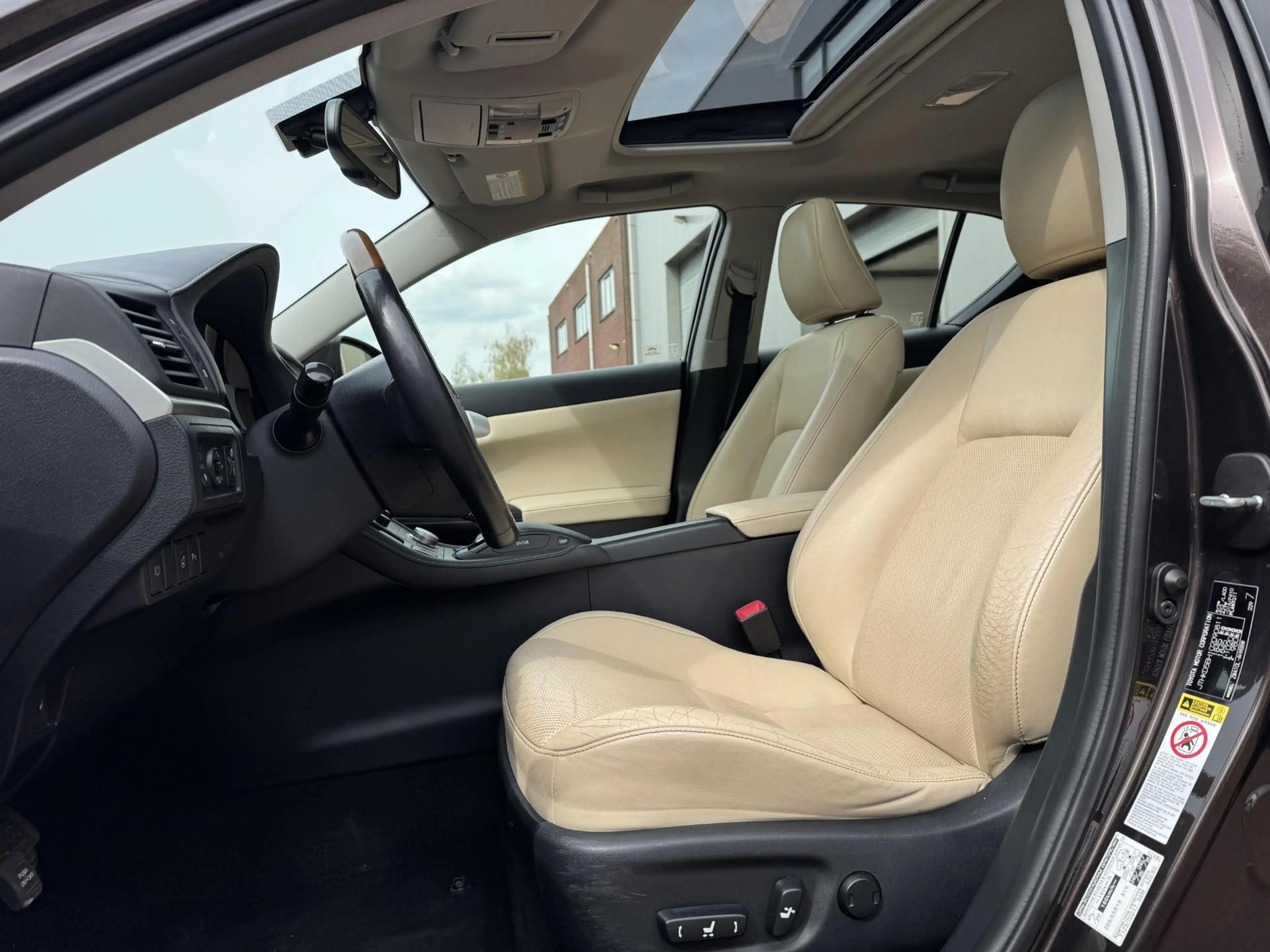 Lexus CT 200h Luxury Stuurverwarming MarkLevinson Houten stuur — photo 4