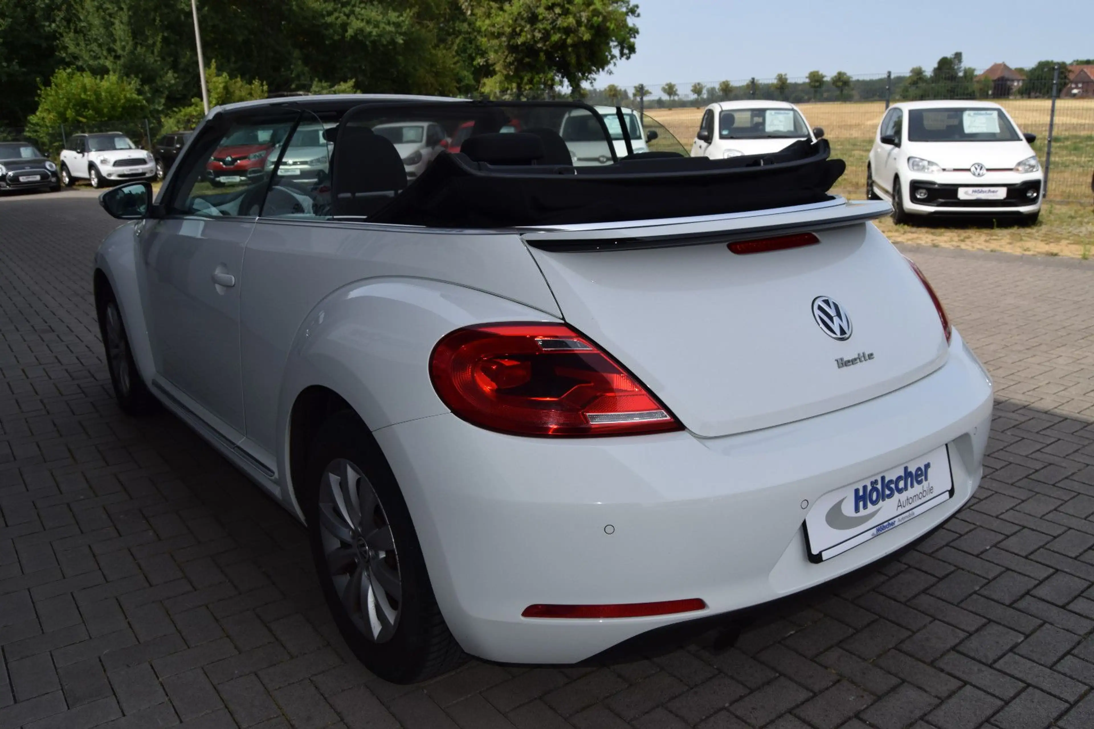 Volkswagen Beetle Design Cabriolet — photo 4