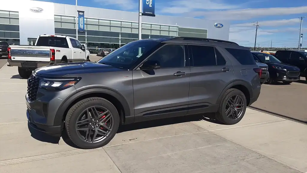 Ford Explorer 2026 photo 4