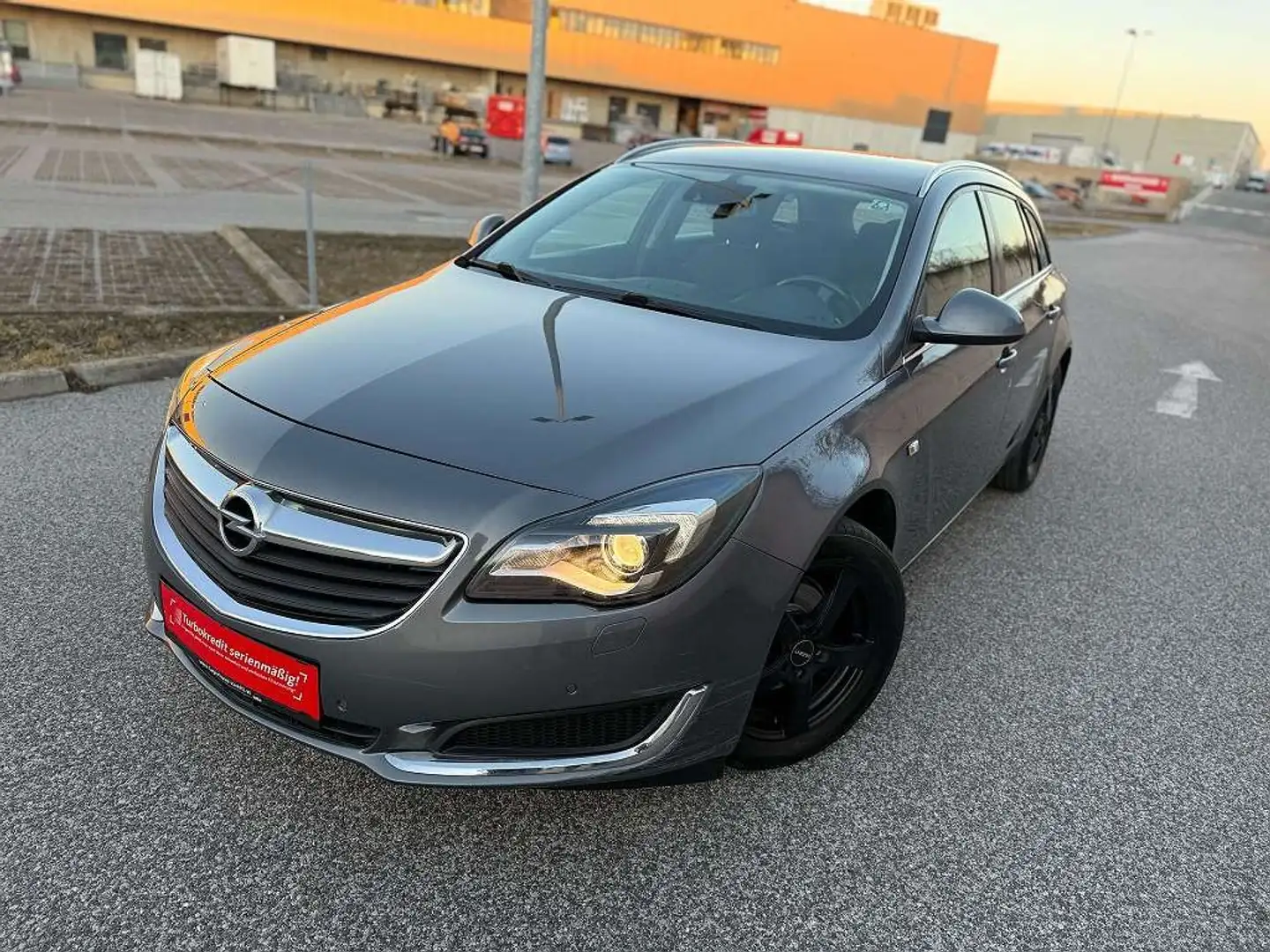 Opel Insignia ST 1,6 CDTI Ecotec Edition Aut. Grau - 1
