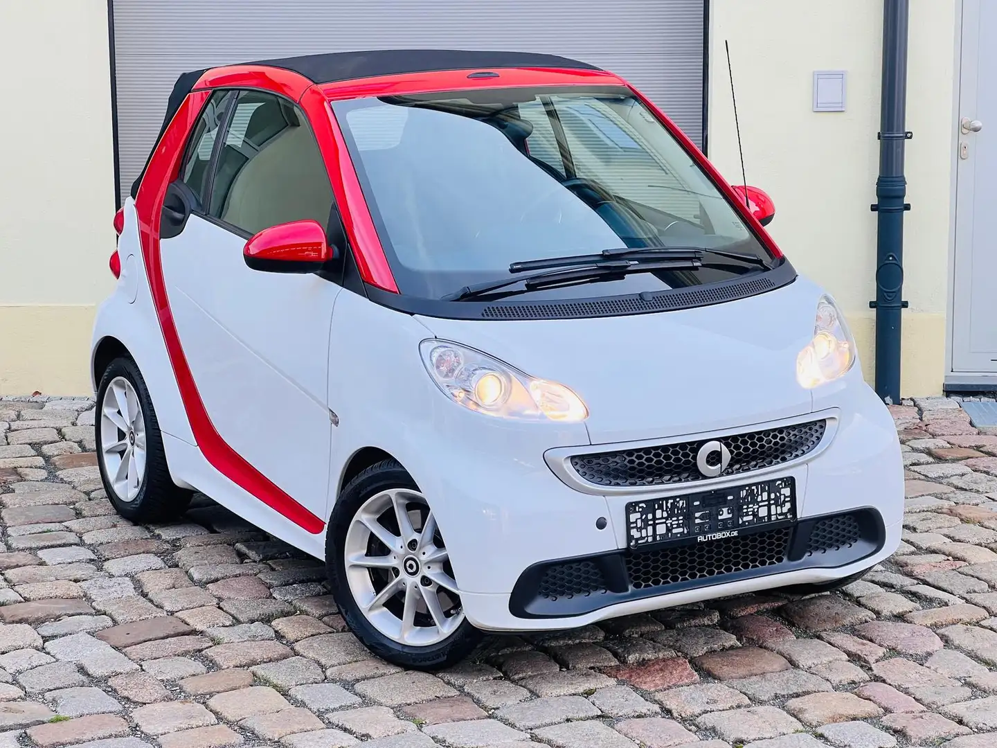 smart forTwo Cabrio +BT+DAB+ Weiß - 2