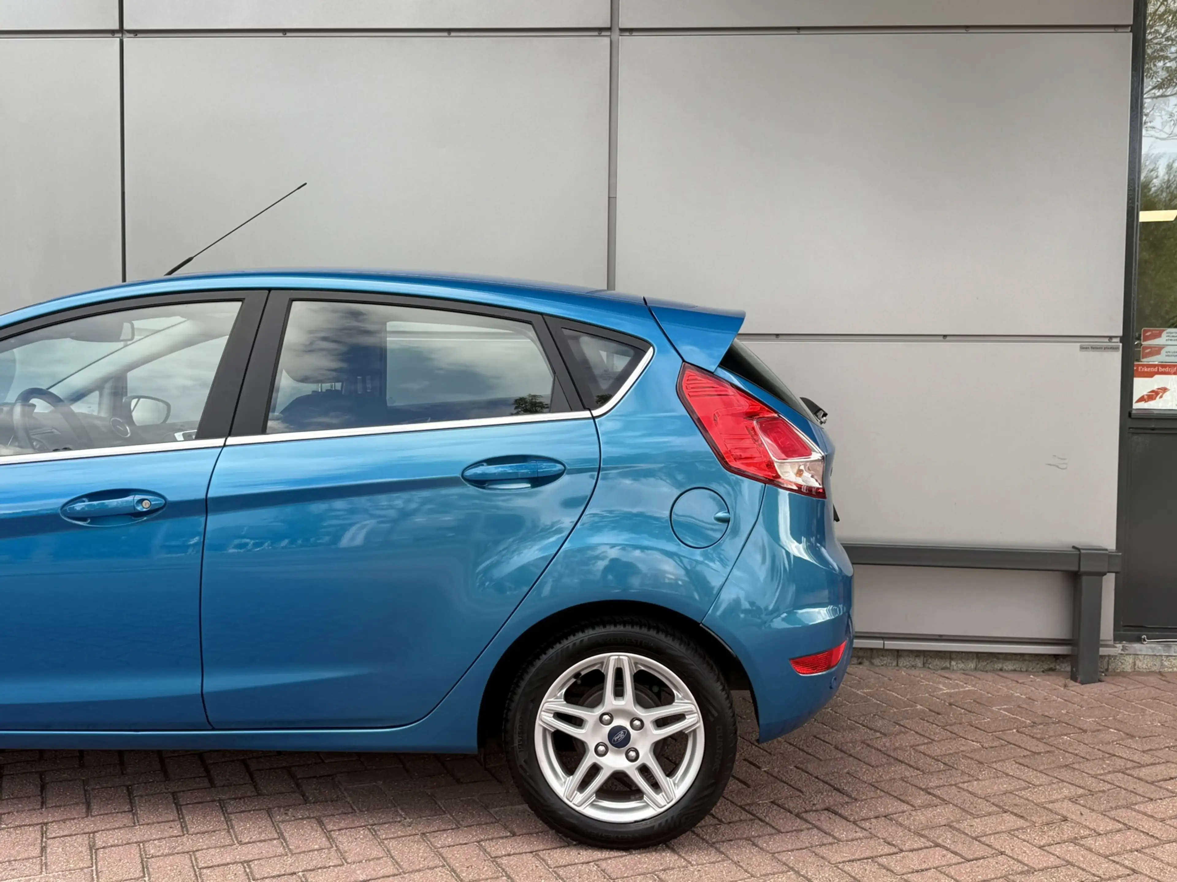 Ford Fiesta 1.0 Titanium — photo 7