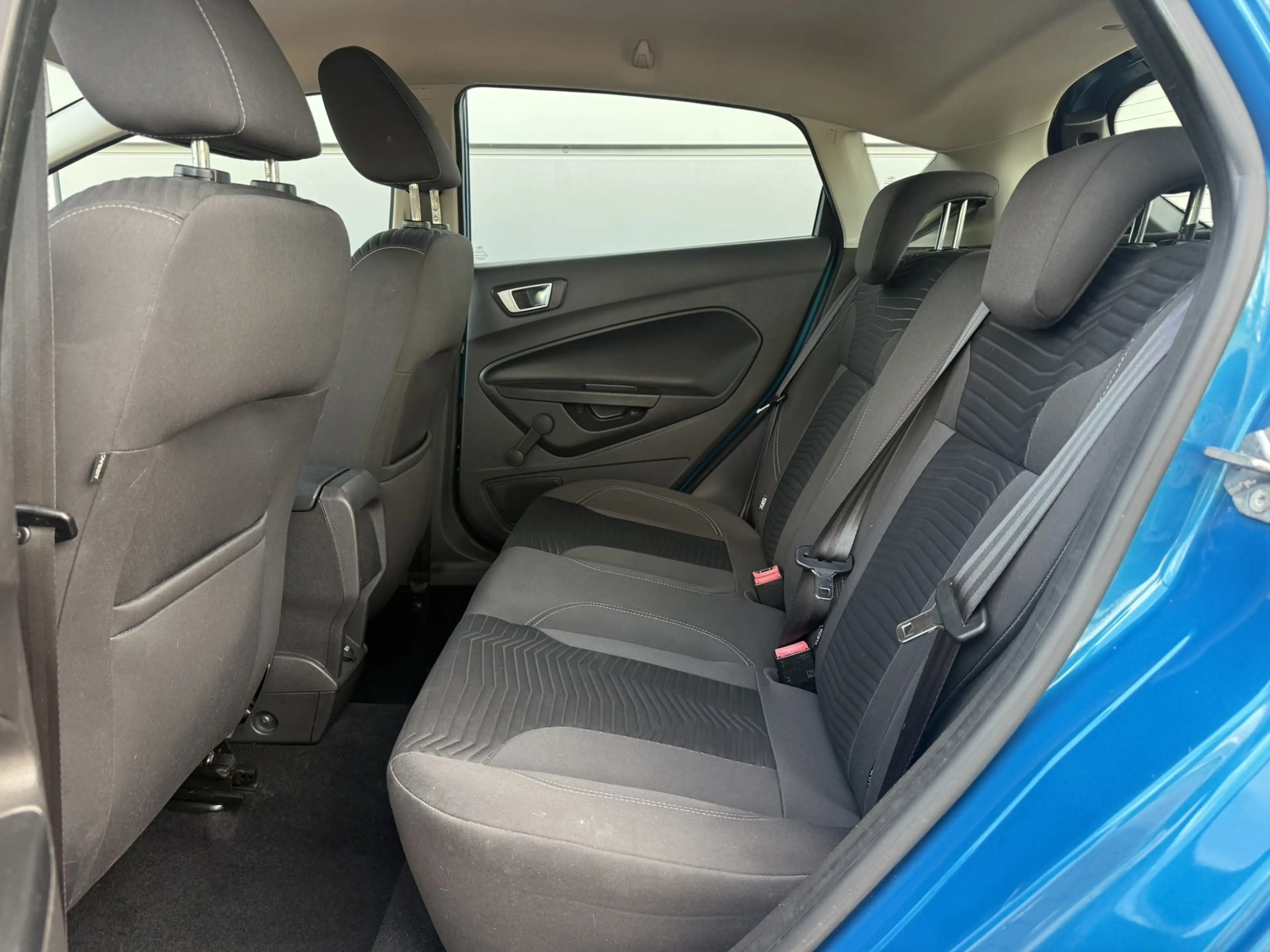 Ford Fiesta 1.0 Titanium — photo 11