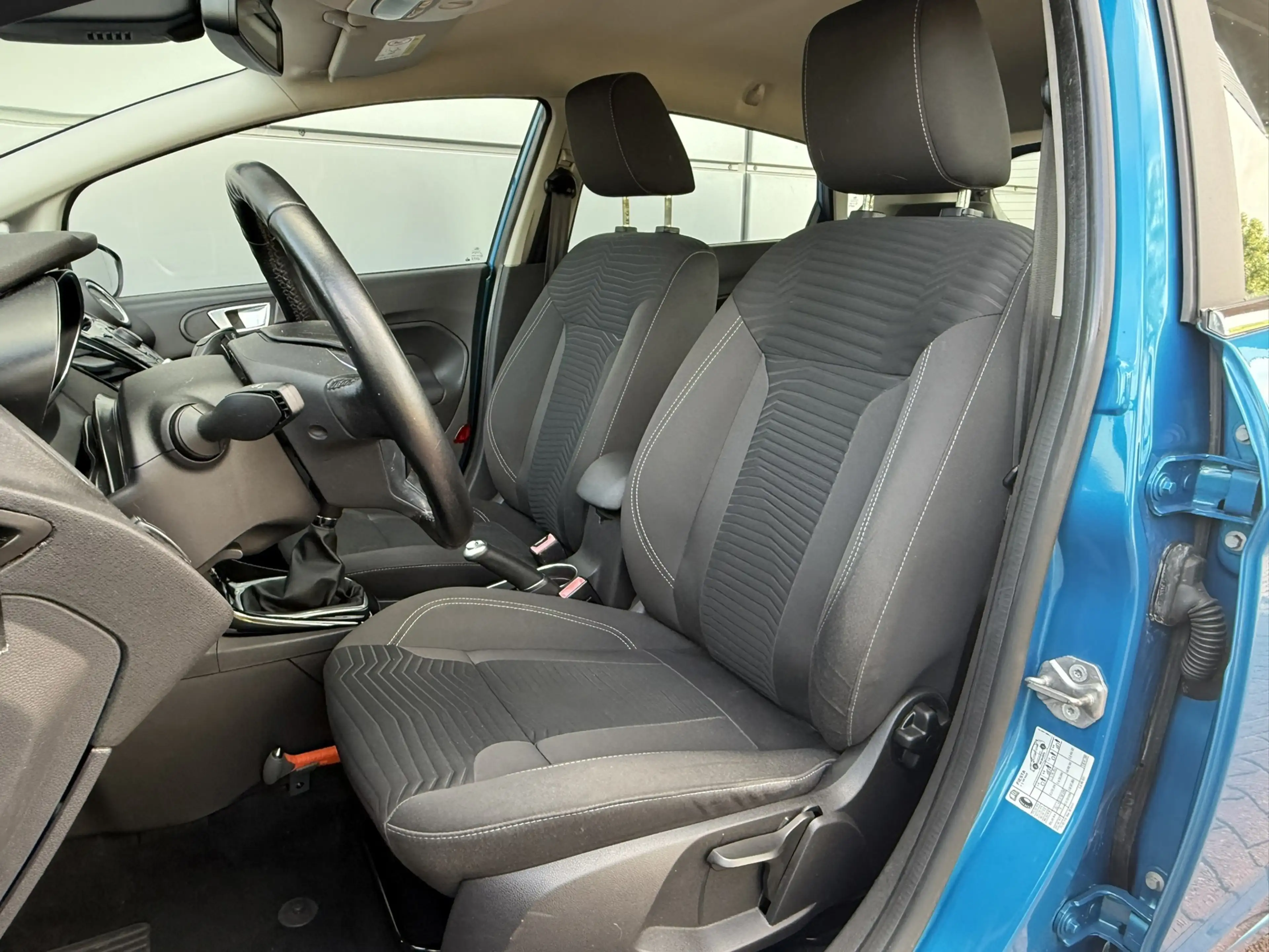 Ford Fiesta 1.0 Titanium — photo 10