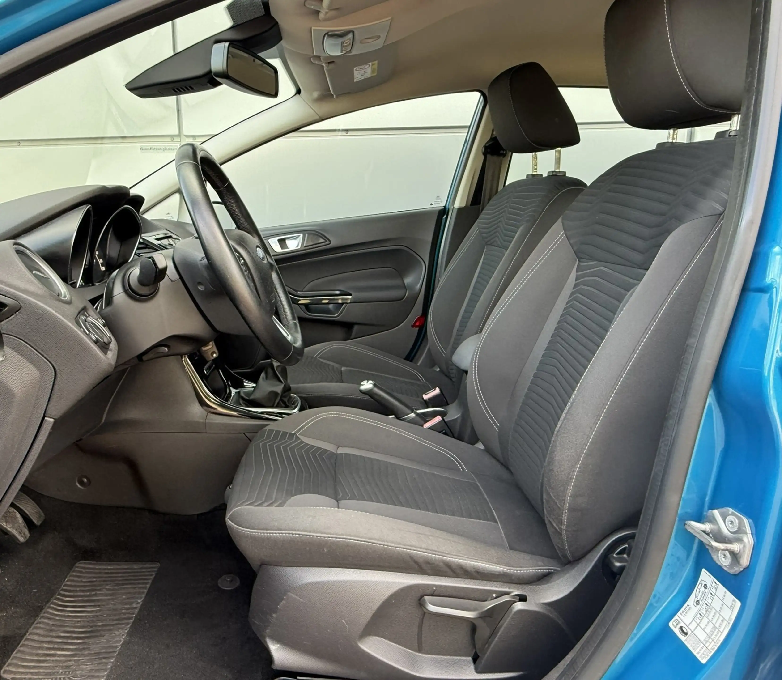 Ford Fiesta 1.0 Titanium — photo 9