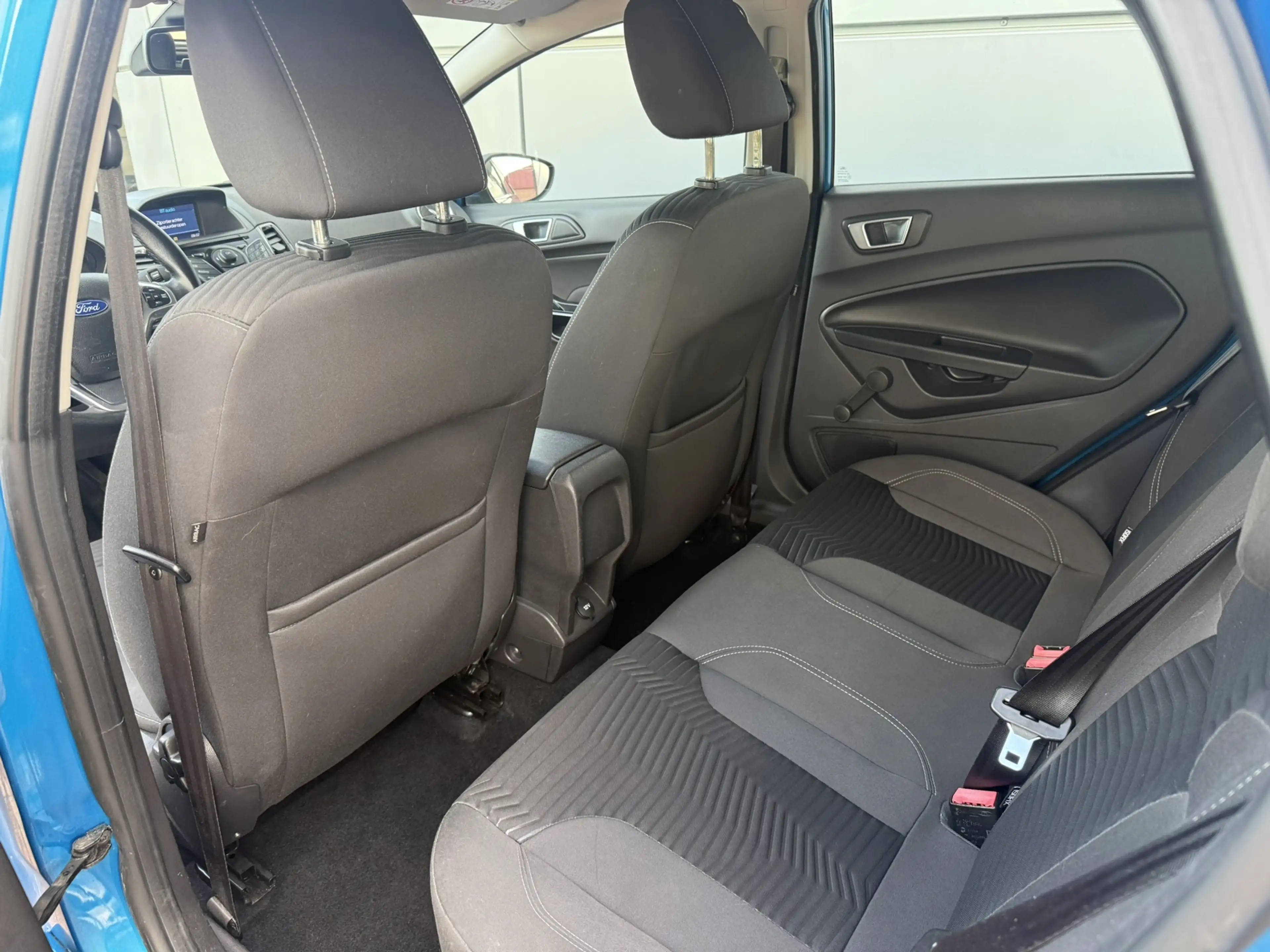 Ford Fiesta 1.0 Titanium — photo 12
