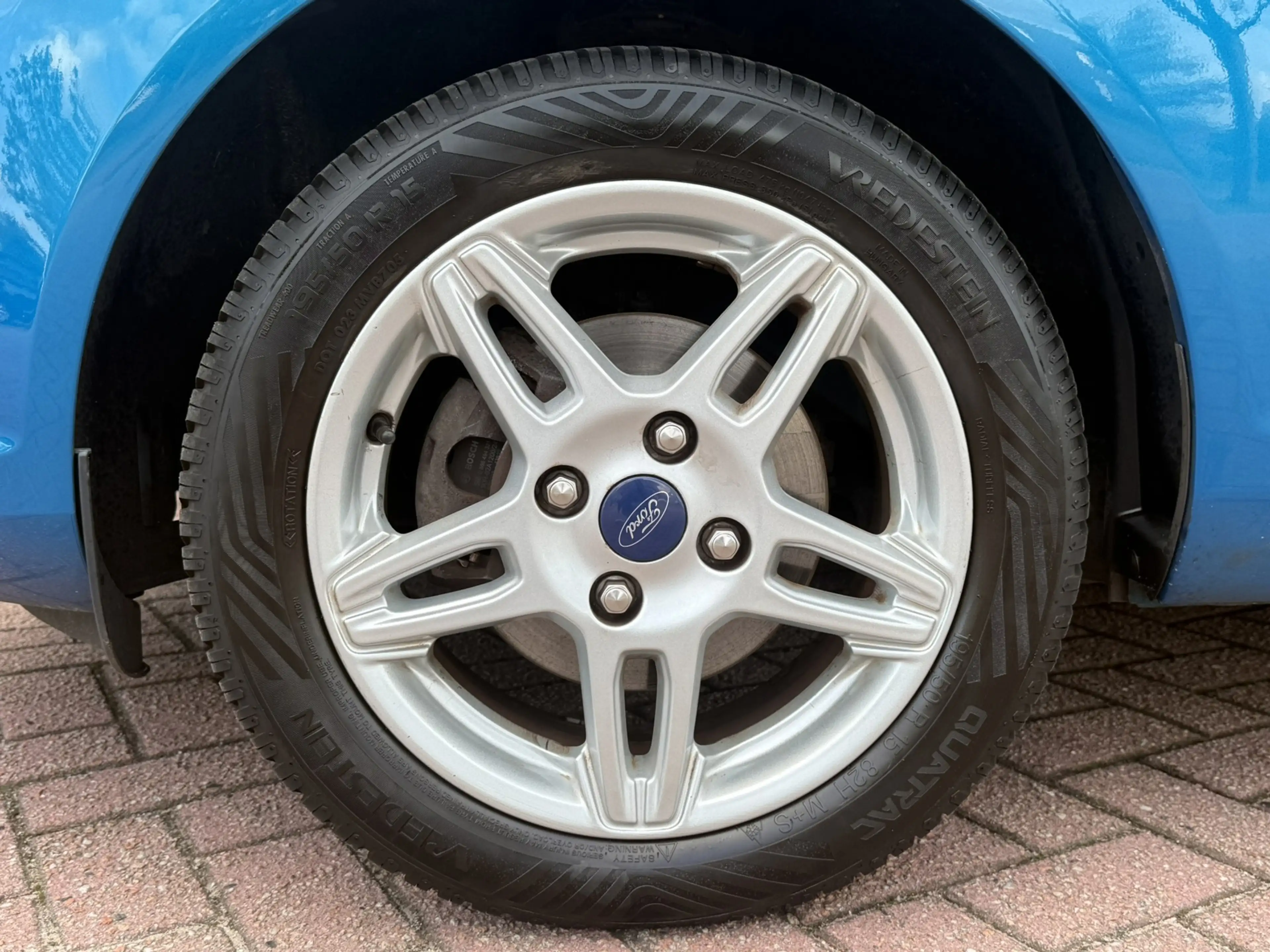 Ford Fiesta 1.0 Titanium — photo 24