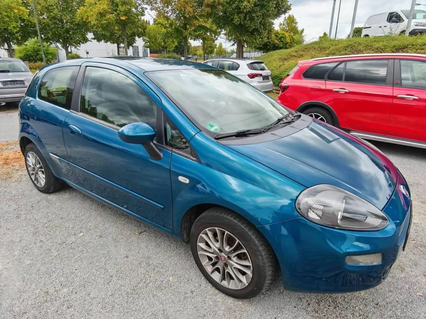 Fiat Punto Pop 1.2 8V 3T Klima-Radio-ALU mit Allwetter-NSW Blau - 1