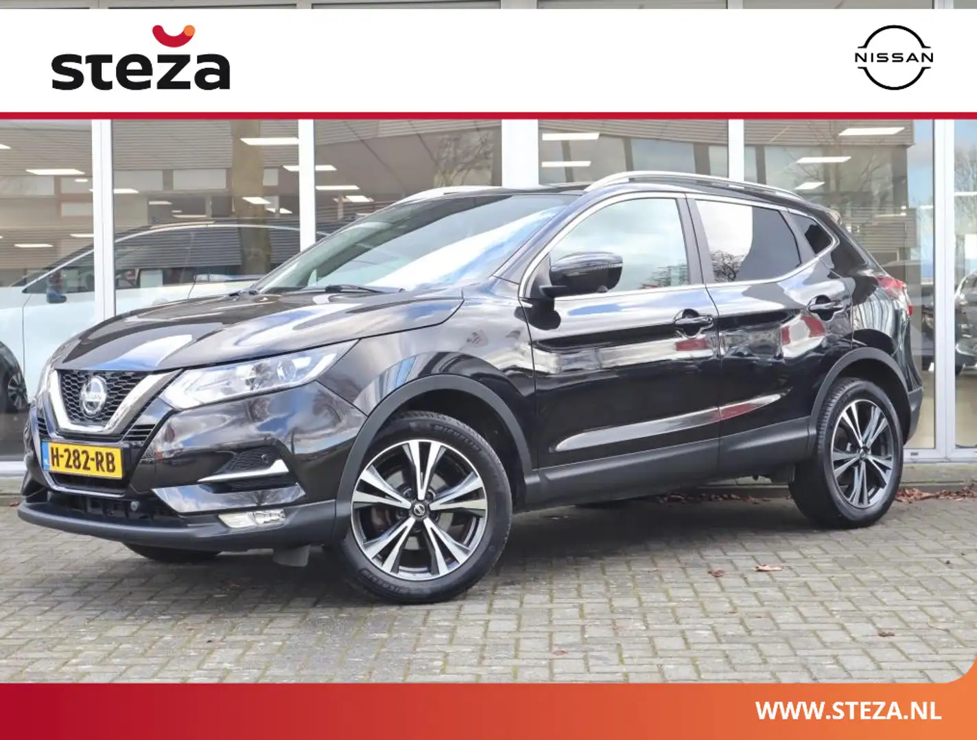 Nissan Qashqai 1.3 DIG-T N-Connecta / 360 Camera / Apple Carplay Zwart - 1