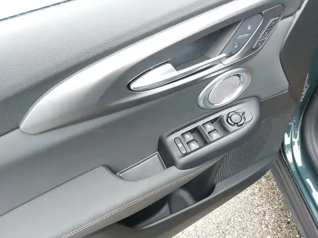 Alfa Romeo Tonale 1.3 270PS Plug-in e-AWD VELOCE Ansicht 17