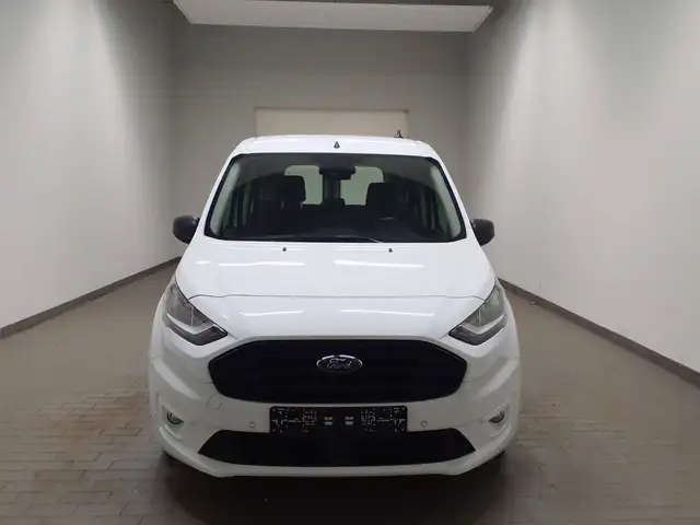 Ford Transit Connect view 2