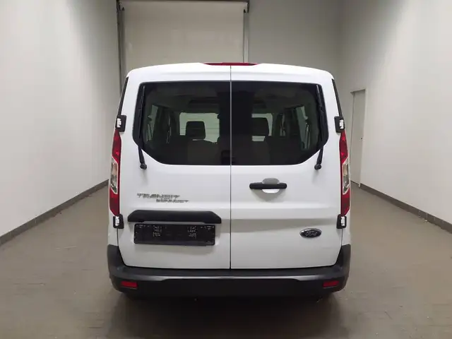 Ford Transit Connect view 5