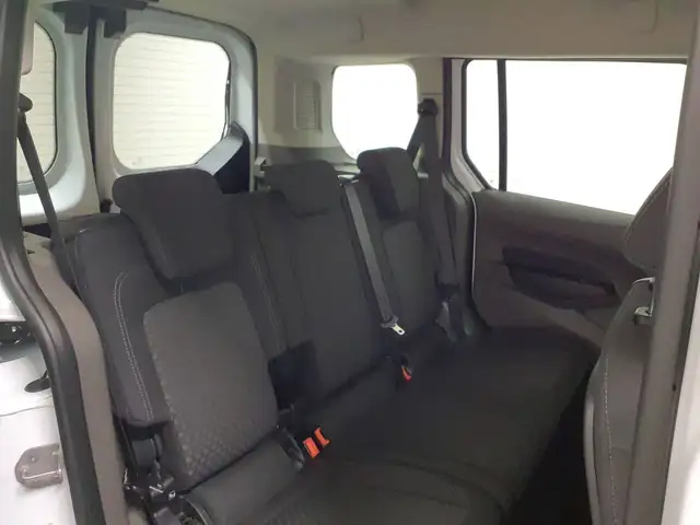 Ford Transit Connect view 10