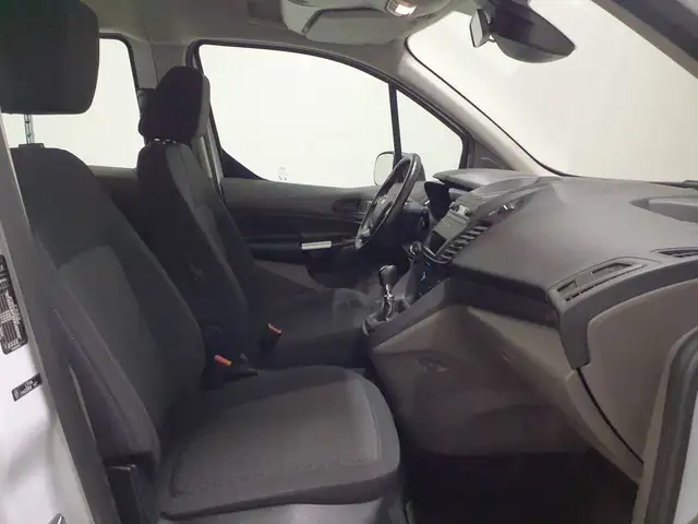 Ford Transit Connect view 9